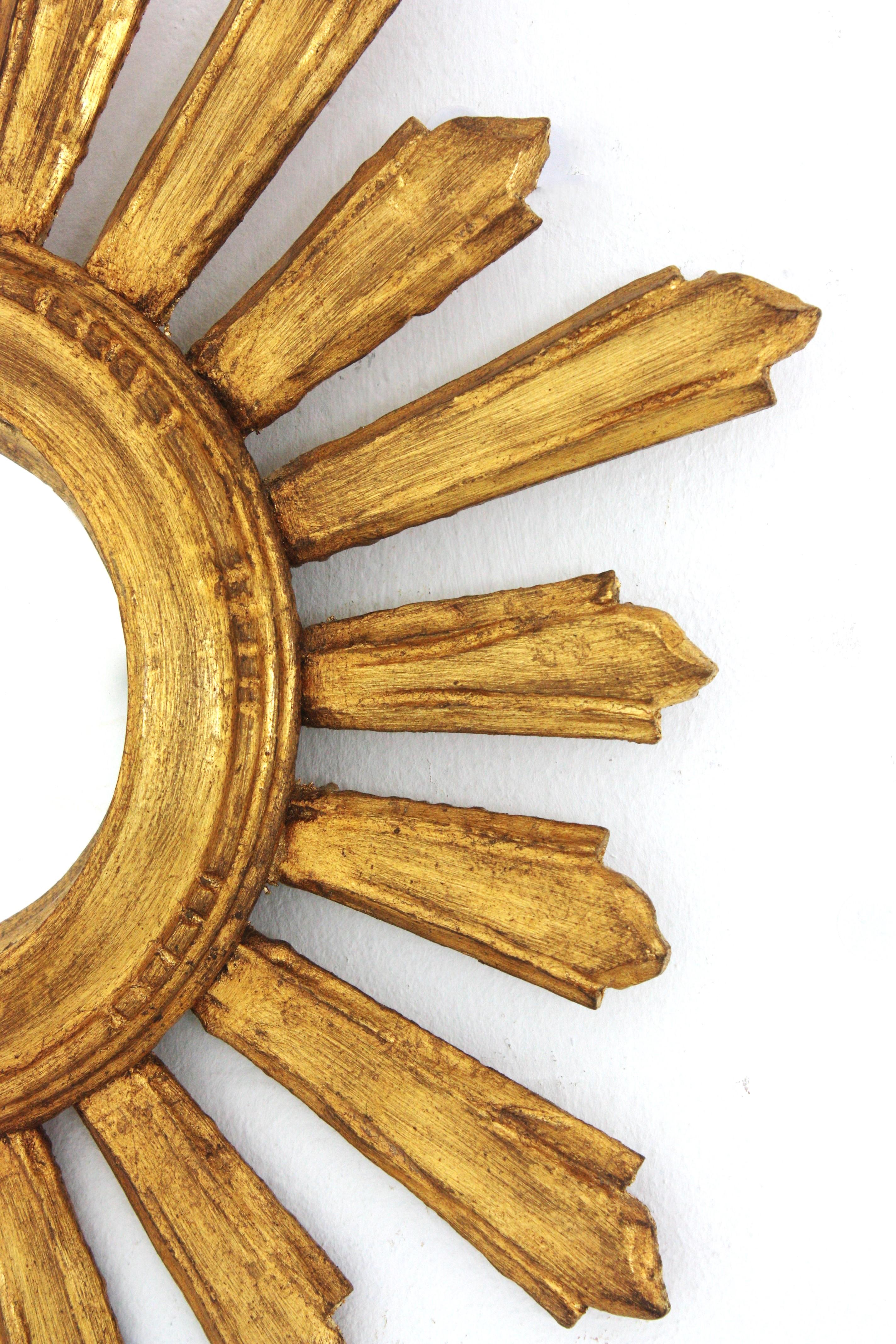 Spanischer Sonnenaufgangsspiegel aus geschnitztem Giltwood, 1950er Jahre im Angebot 3