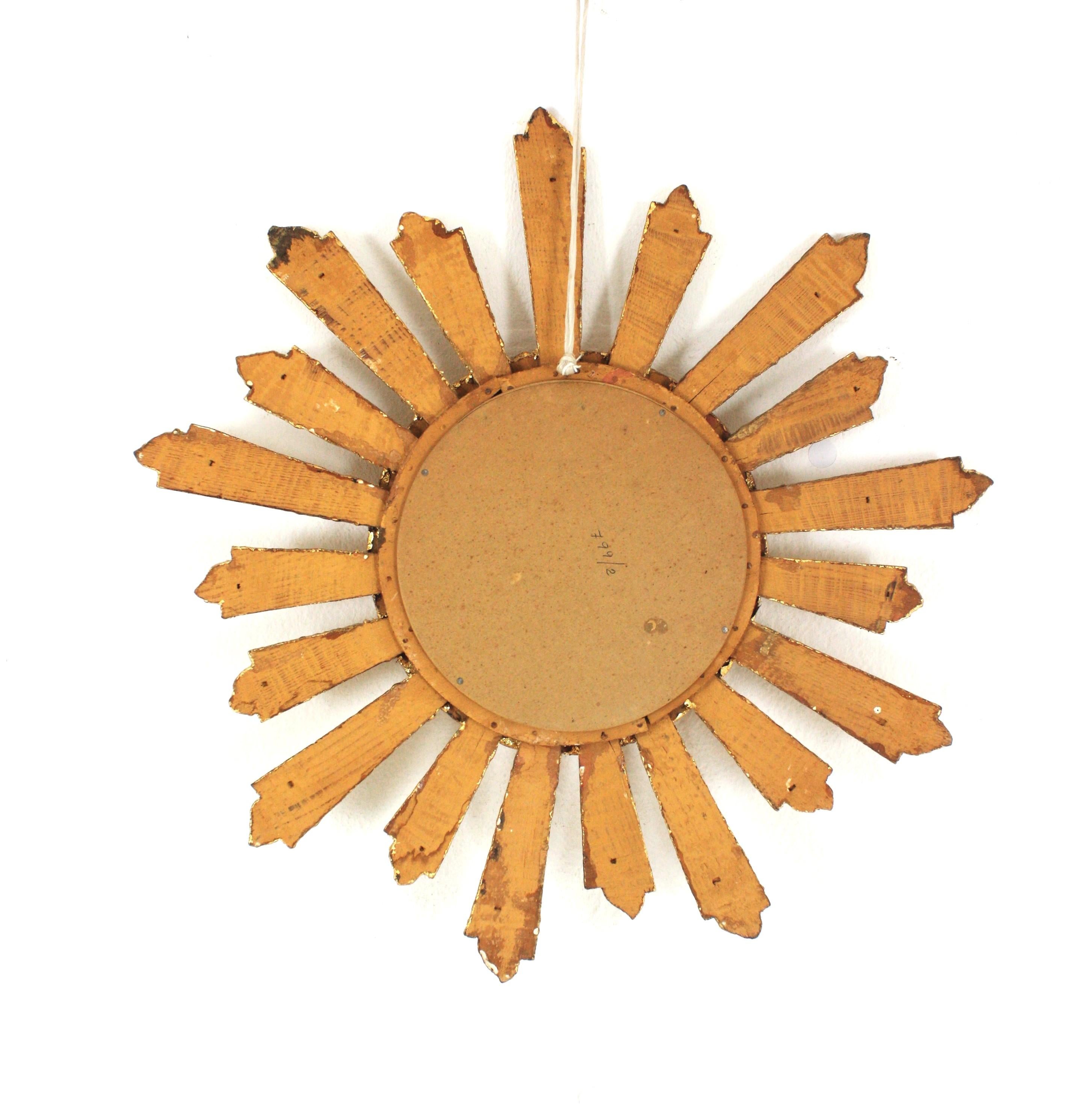 Spanischer Sonnenaufgangsspiegel aus geschnitztem Giltwood, 1950er Jahre im Angebot 4