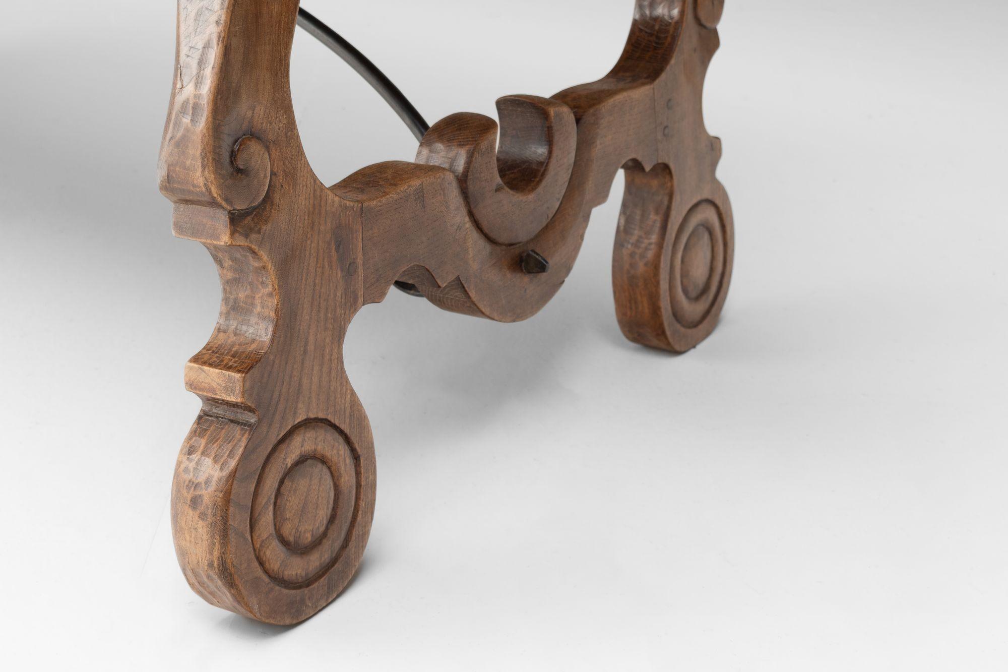 Table de salle à manger de style espagnol en vente 1