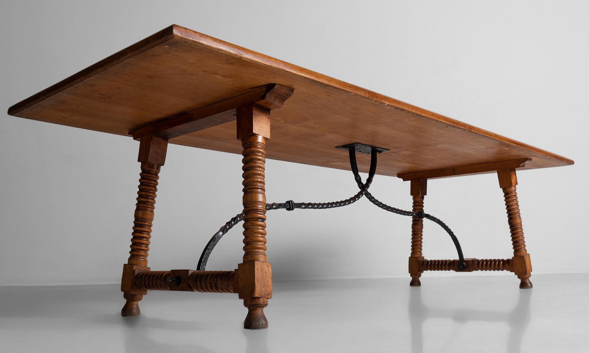 Spanish Style Dining Table, France, circa 1900 In Good Condition In Culver City, CA