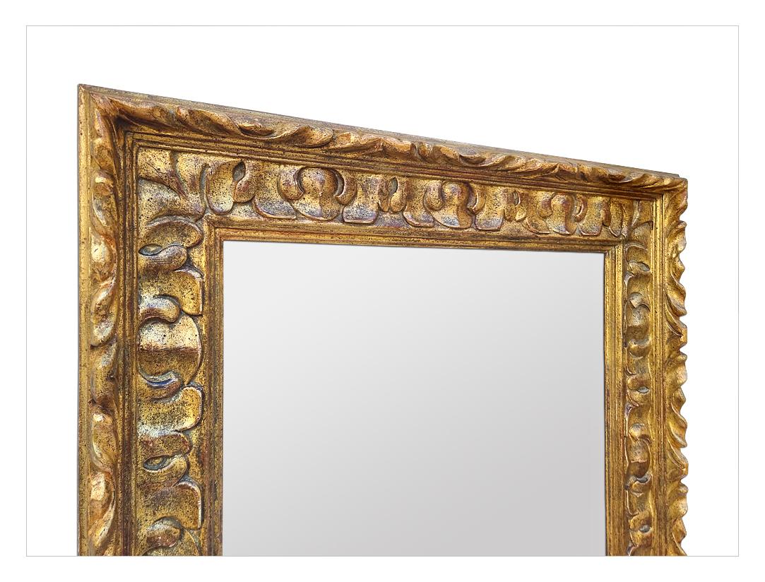 Spanish Style Gilded Carved Wood Mirror, circa 1970 In Good Condition For Sale In Paris, FR