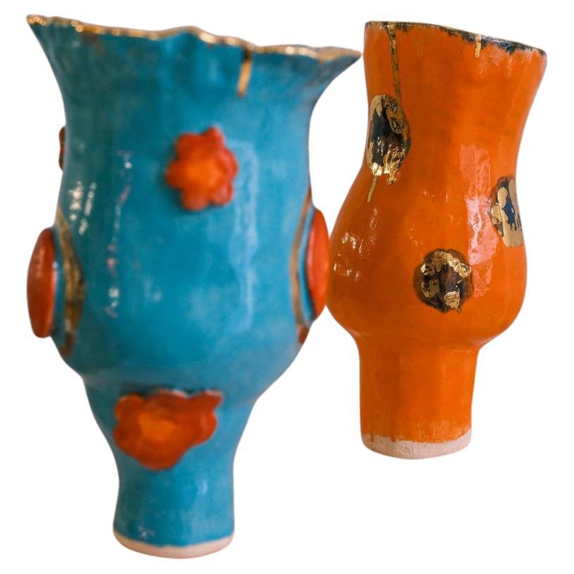 Vase Olé vert rouge inspiré du style espagnol No 9 par l'artiste - designer Hania Jneid en vente