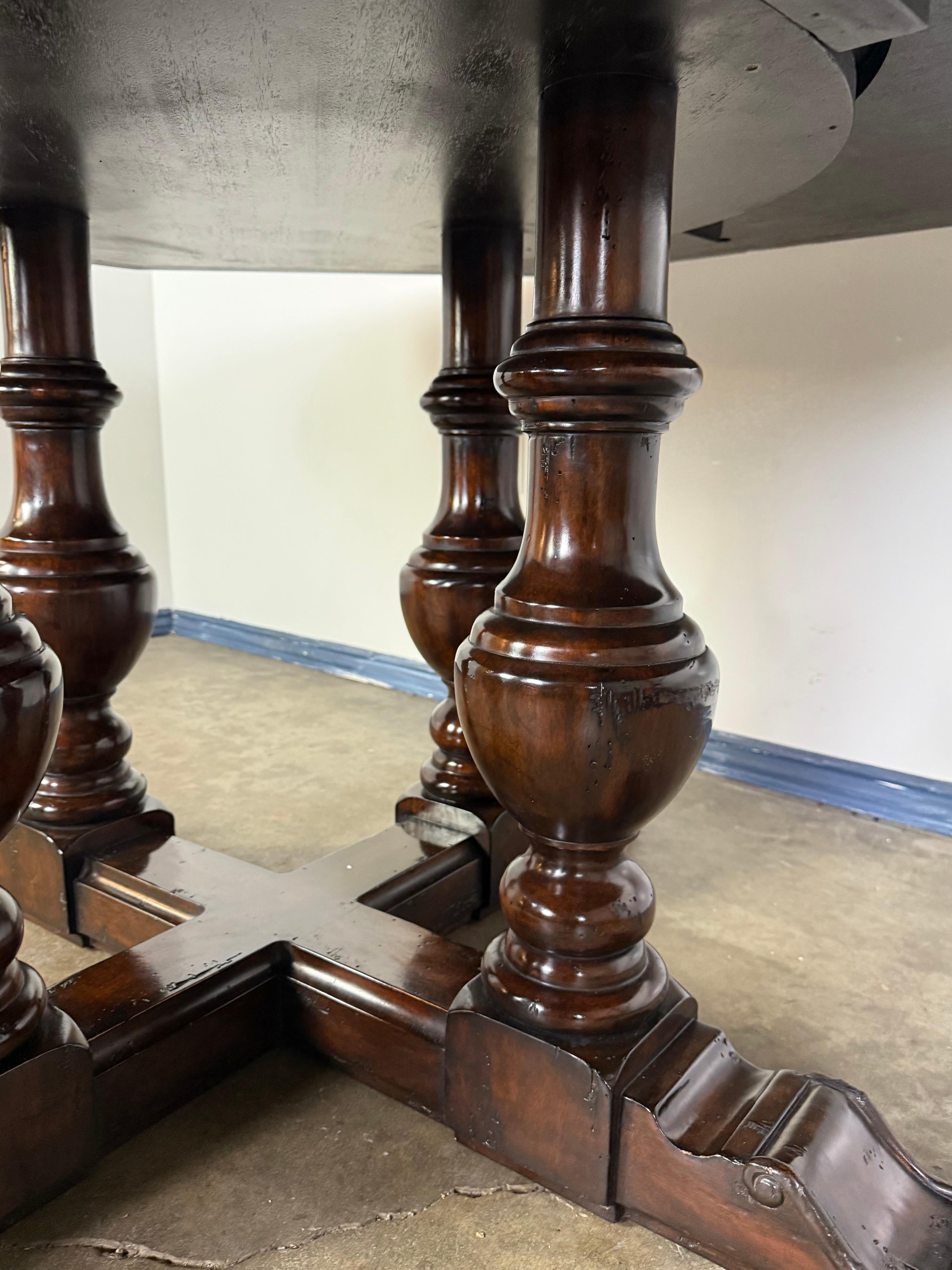 Mesa de Póquer/Comedor Octogonal Estilo Español en venta 4