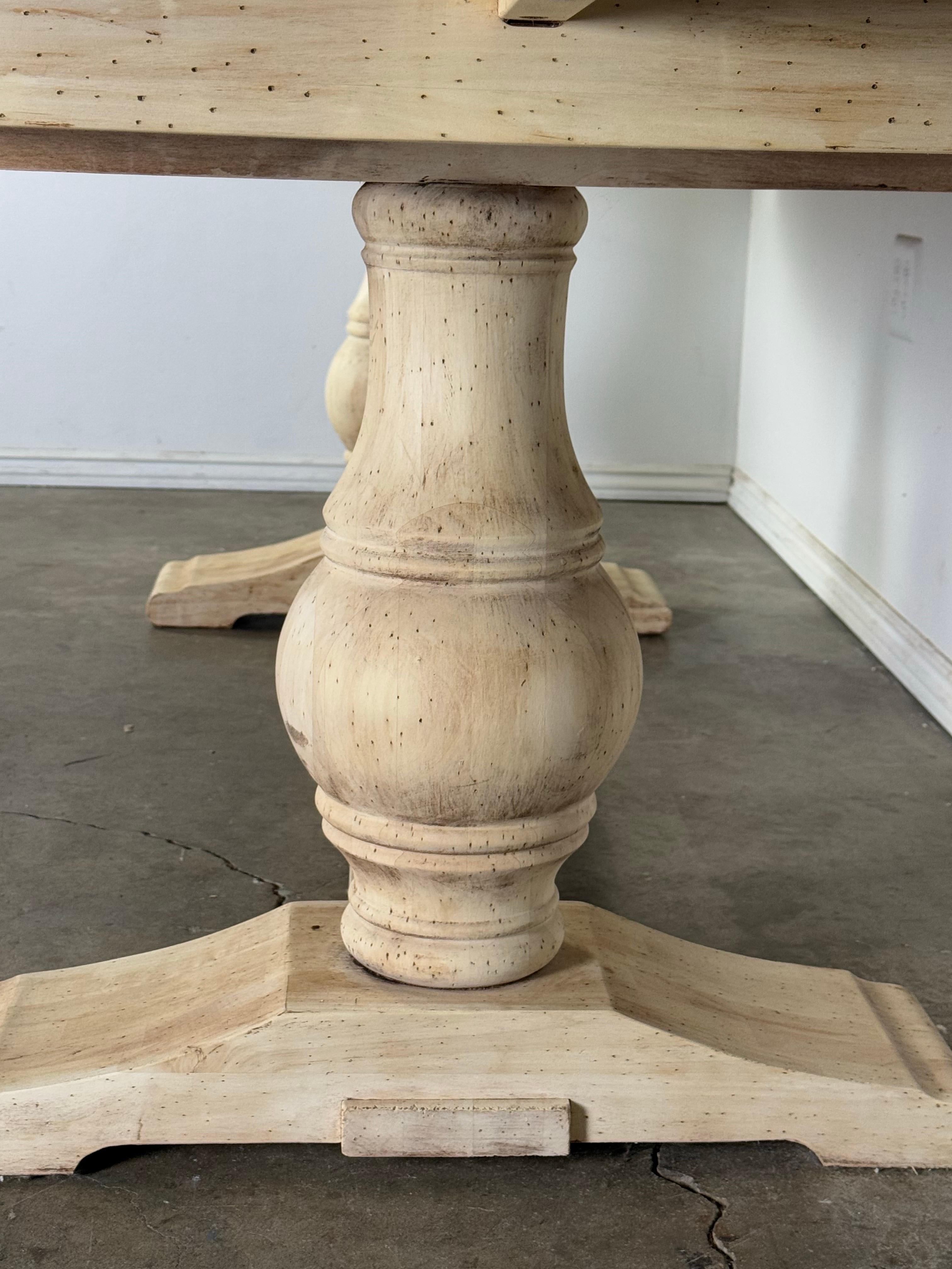 Table réfractaire de style espagnol avec rallonge, C.I.C. 1930 en vente 4