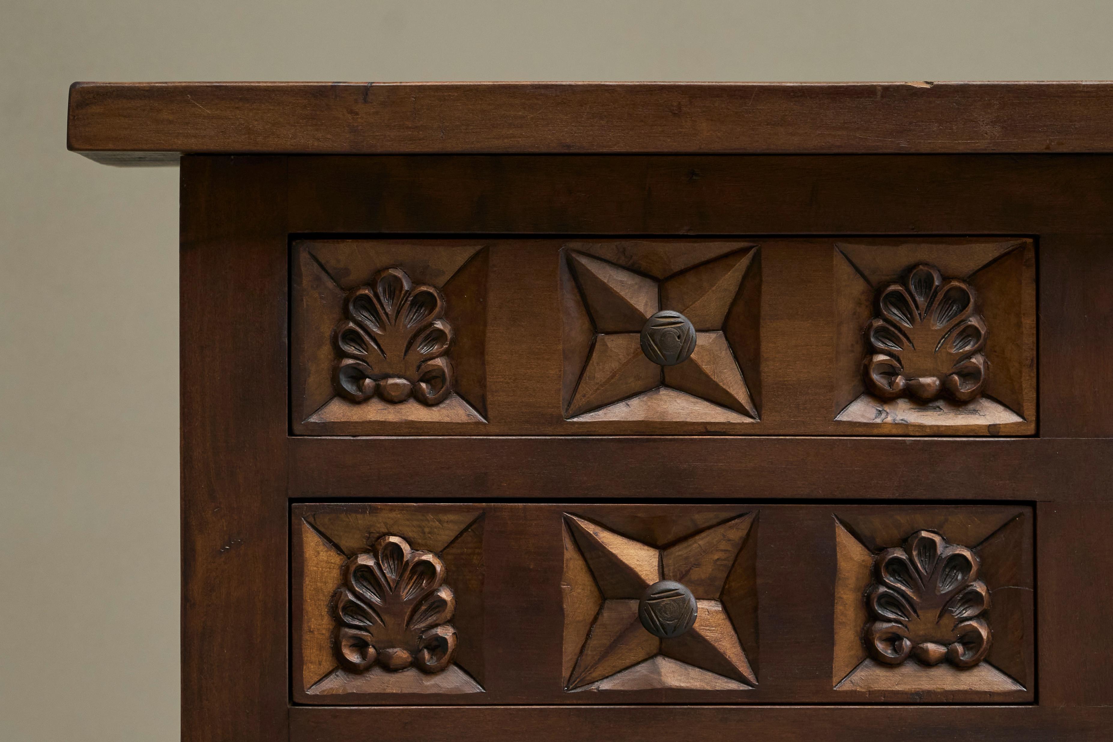 Spanish Style Sideboard in Hand Carved Solid Walnut and Wrought Iron In Good Condition For Sale In Meer, VAN