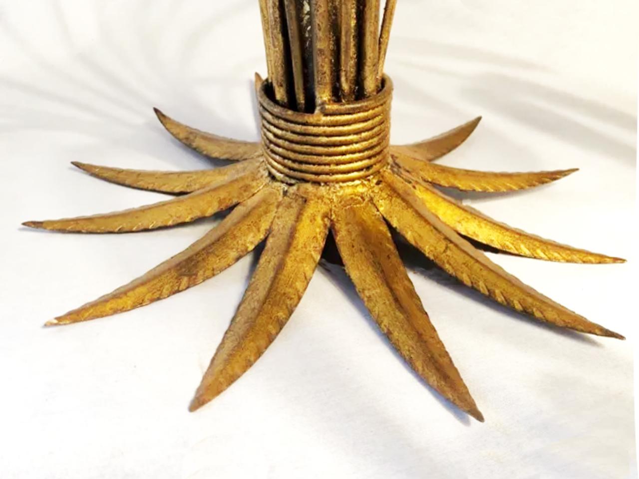 Spanische Sun Follage-Lampe oder goldenes Eisen  Blattgold-Kronleuchter 1950er Jahre (Geschmiedet) im Angebot