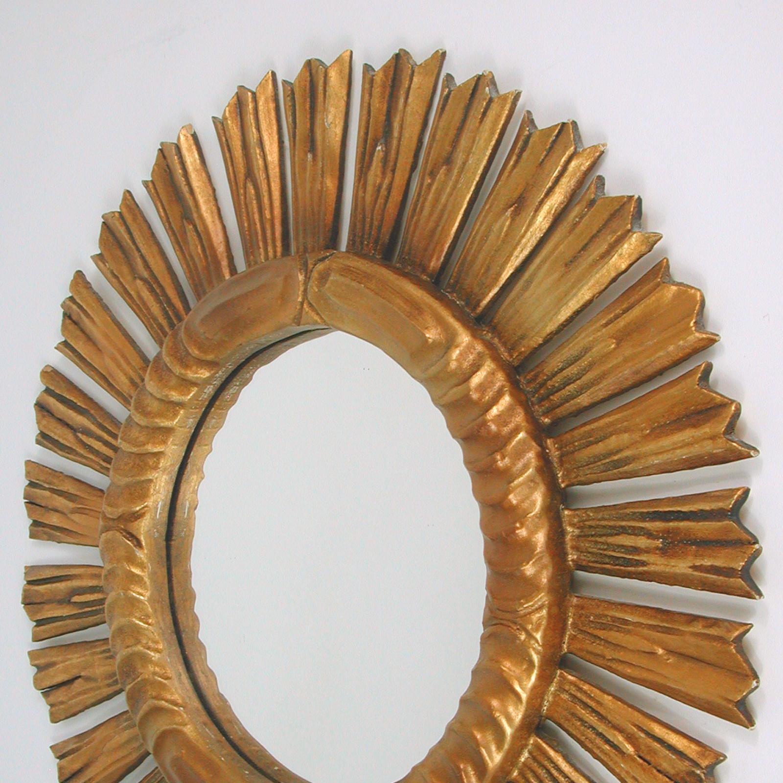 Spanish Sunburst Carved Giltwood Mirror, 1940s to 1950s For Sale 6