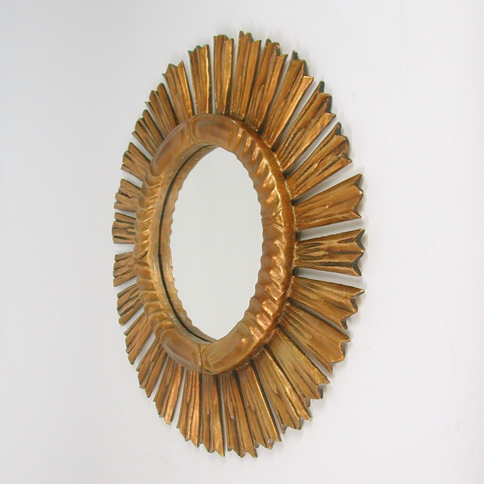 20th Century Spanish Sunburst Carved Giltwood Mirror, 1940s to 1950s For Sale