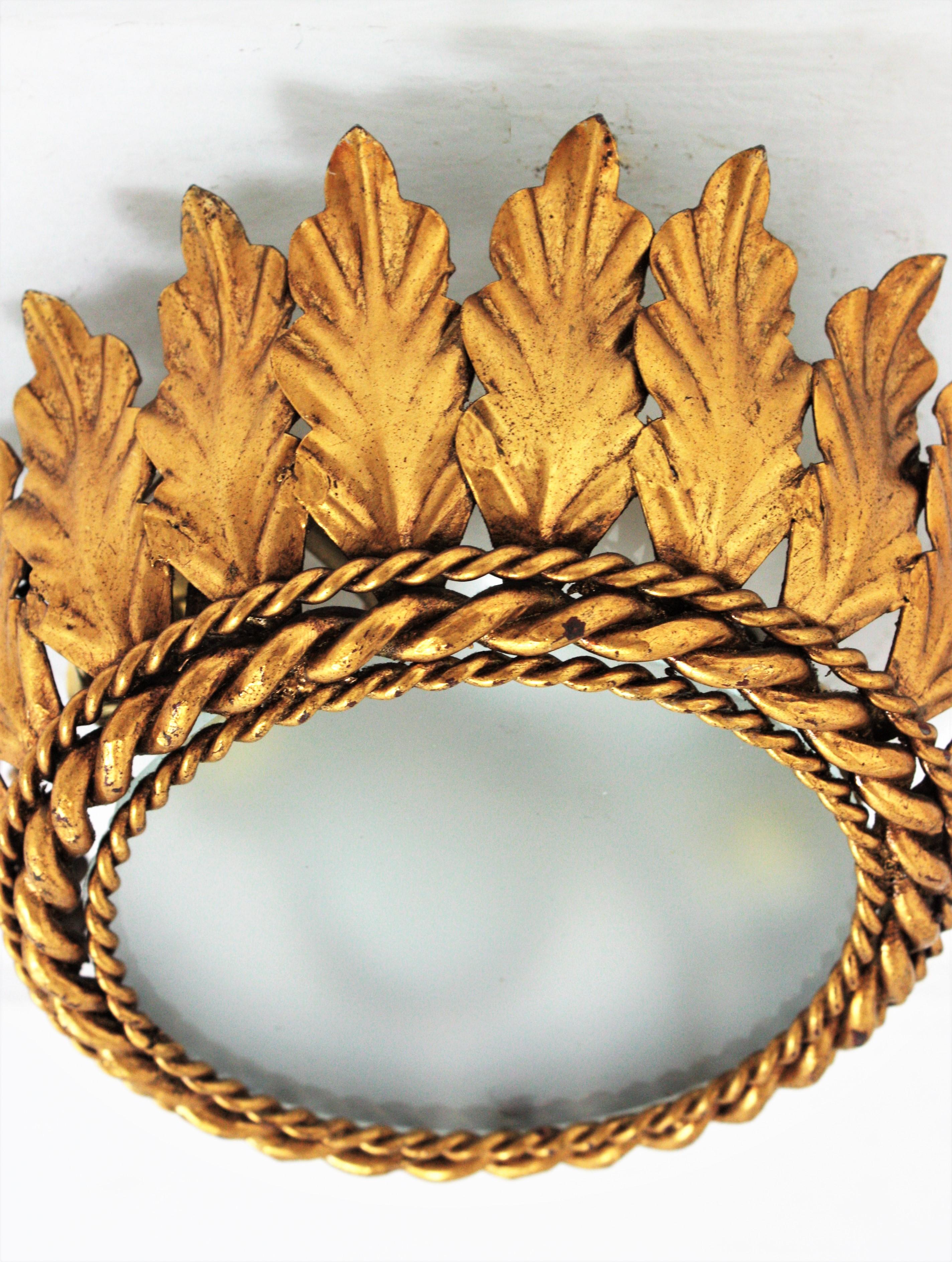 Spanish Sunburst Crown Deckenleuchte aus vergoldetem Eisen im Angebot 5