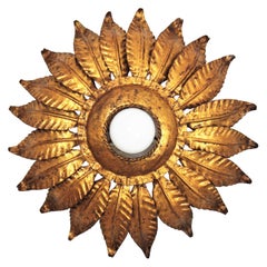 Apparecchio spagnolo a fiore a raggiera in ferro dorato, anni '50
