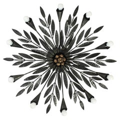 Lustre / Luminaire en fer noir à feuillage espagnol, 10 lumières