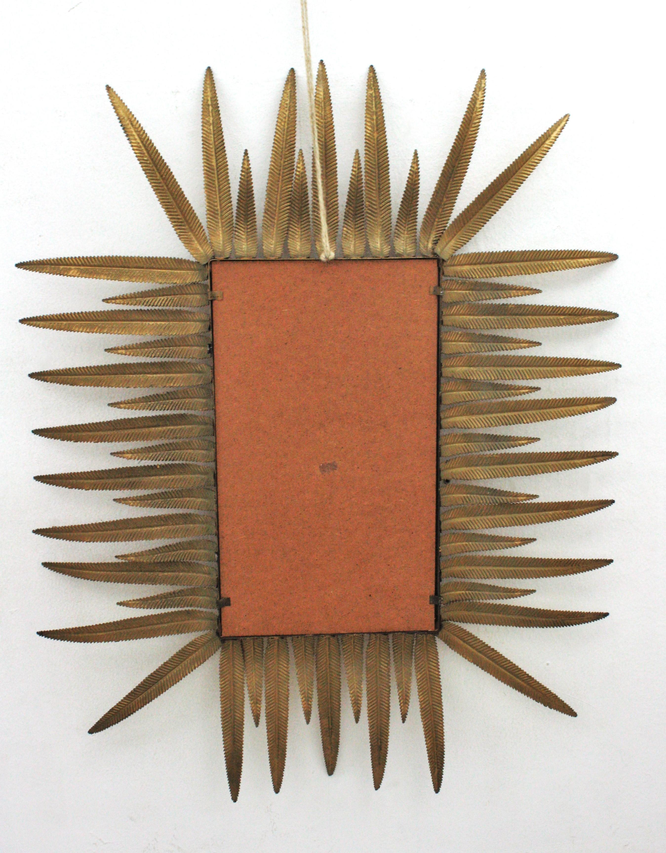 Spanischer Sunburst-Spiegel aus vergoldetem Metall, 1950er Jahre im Angebot 7