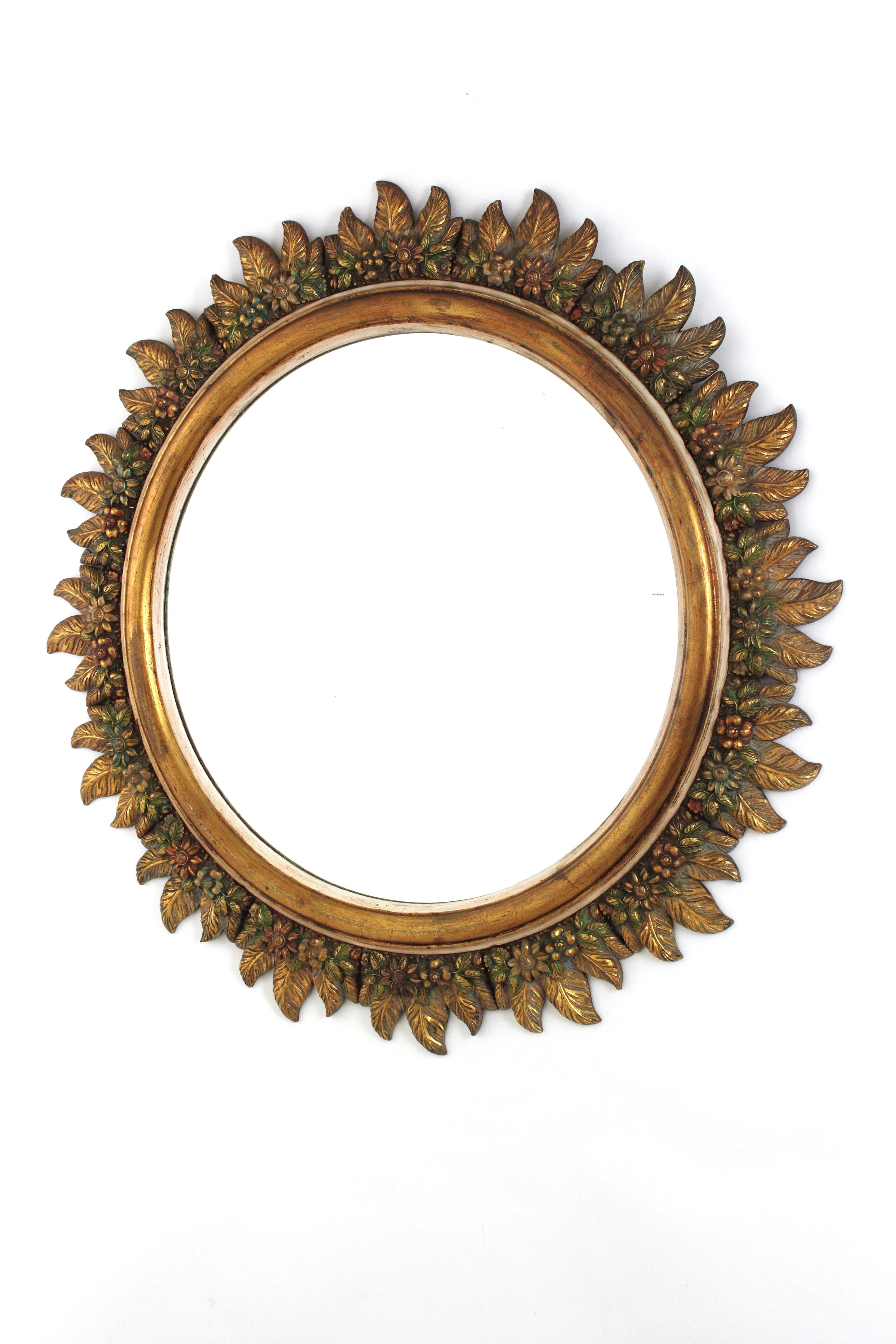 Spanish Sunburst Mirror in Giltwood with Flowers Carved Frame, 1950s in vendita 1