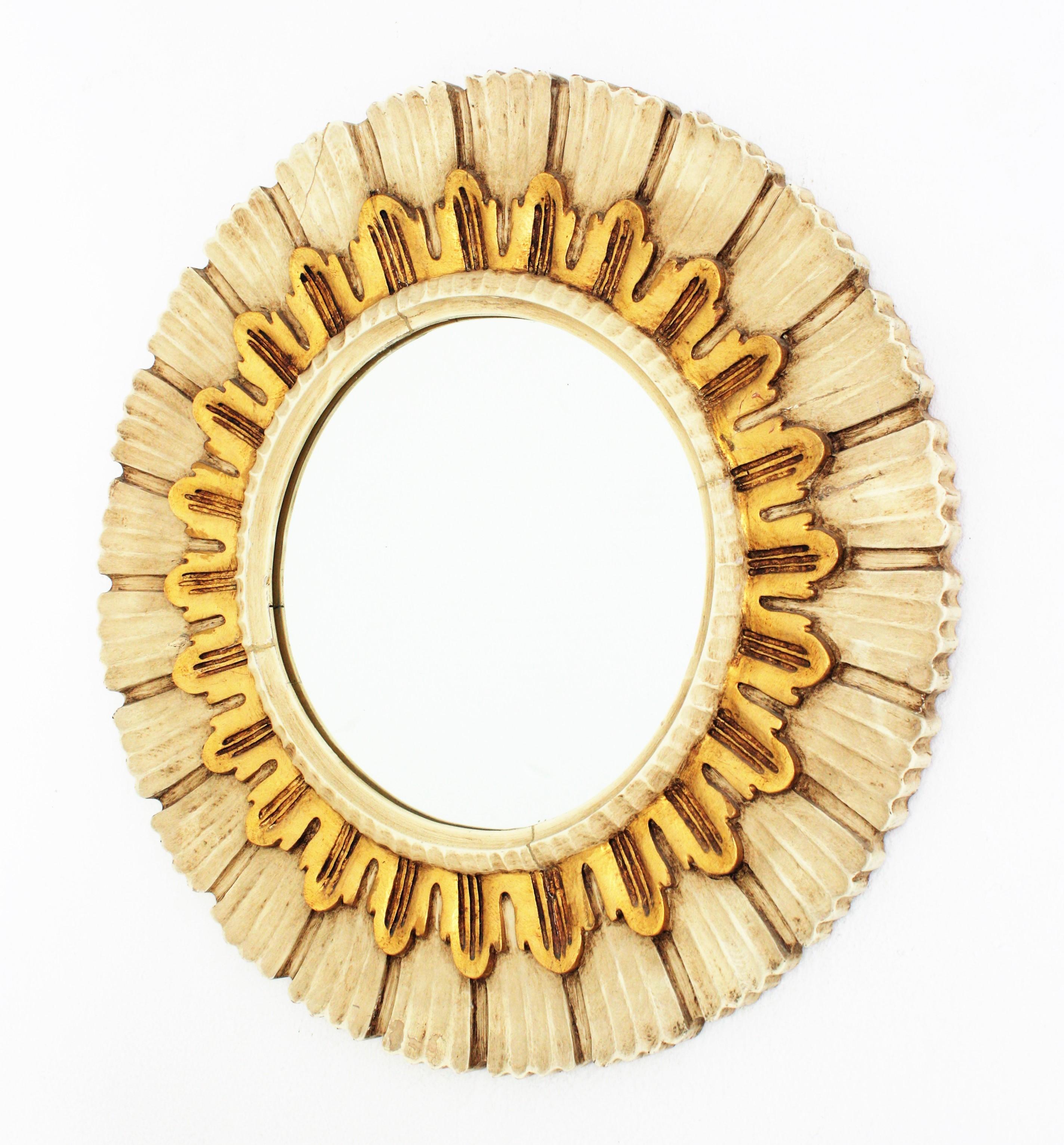 Spanish Sunburst Round Wall Mirror in Beige and Gold Giltwood 2