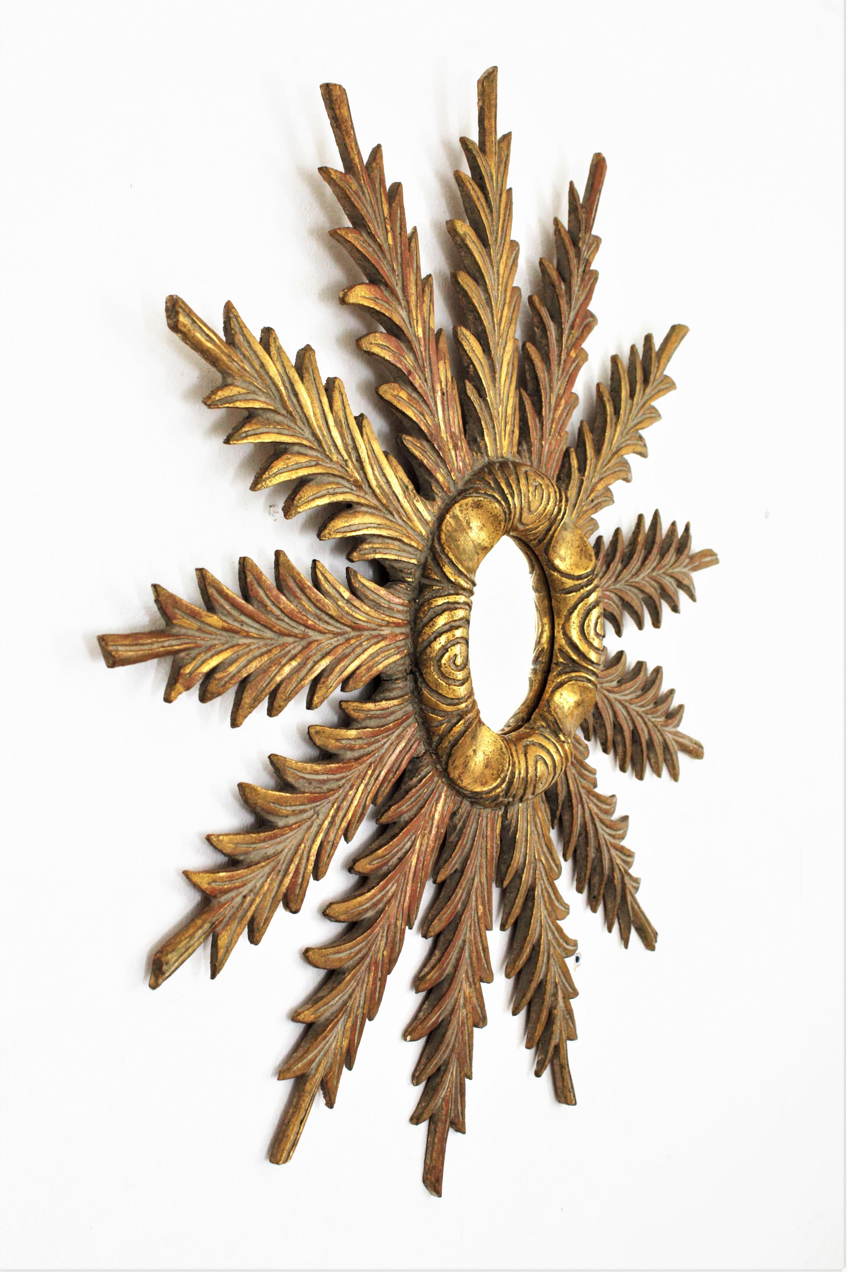 Sunburst Starburst Giltwood Mirror with Foliage Carvings, 1940s For Sale 3