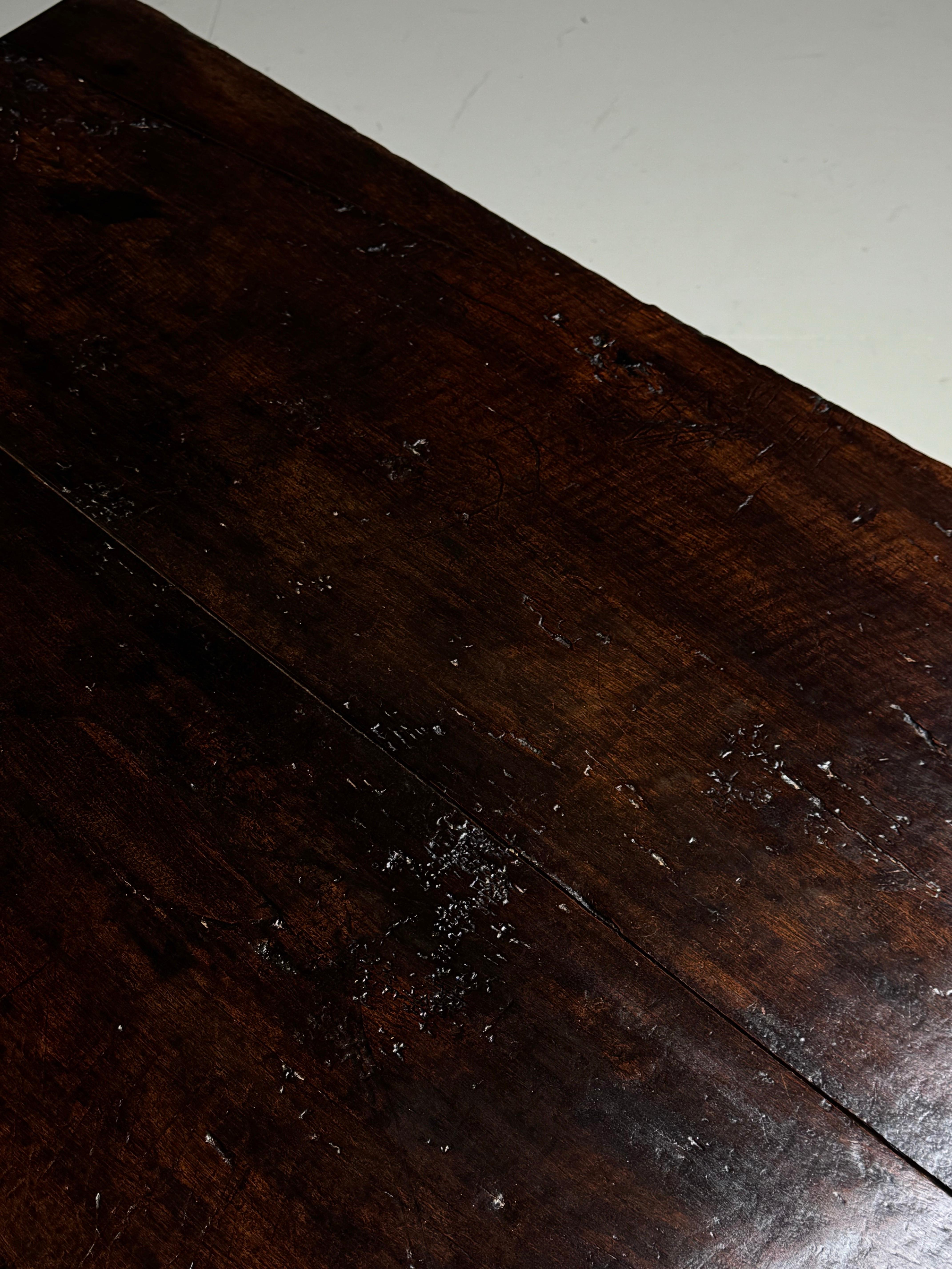 Spanish Table Bobbin 18th century For Sale 9