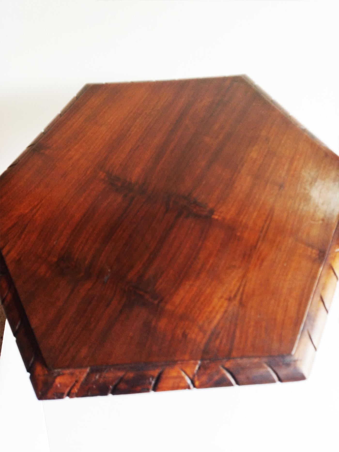 Victorian Table Gueridon 19th Century Spanish Occasional  Three Caved Legs For Sale