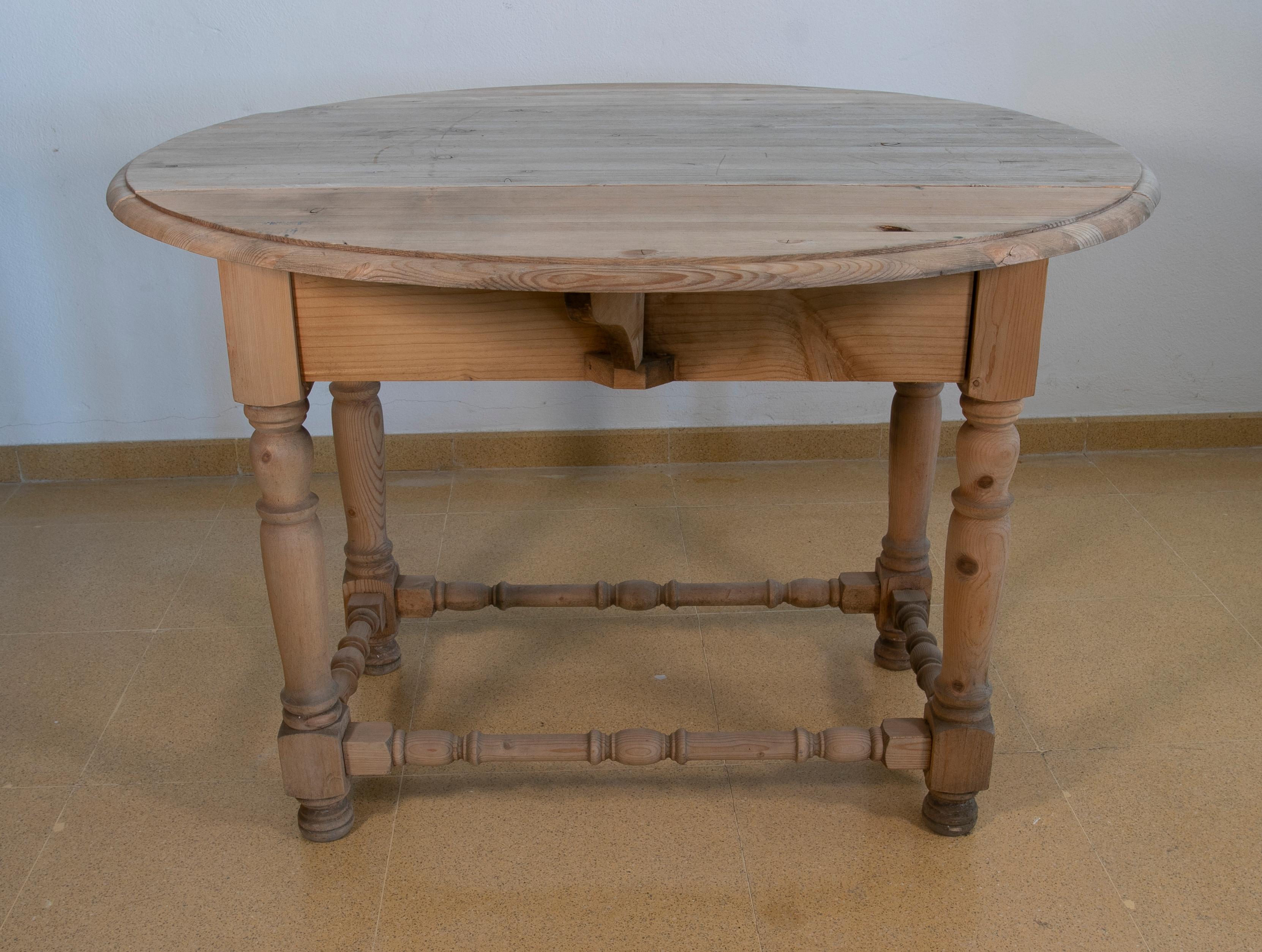 Spanish Table with Pine Wooden Wings and Drawers For Sale 3