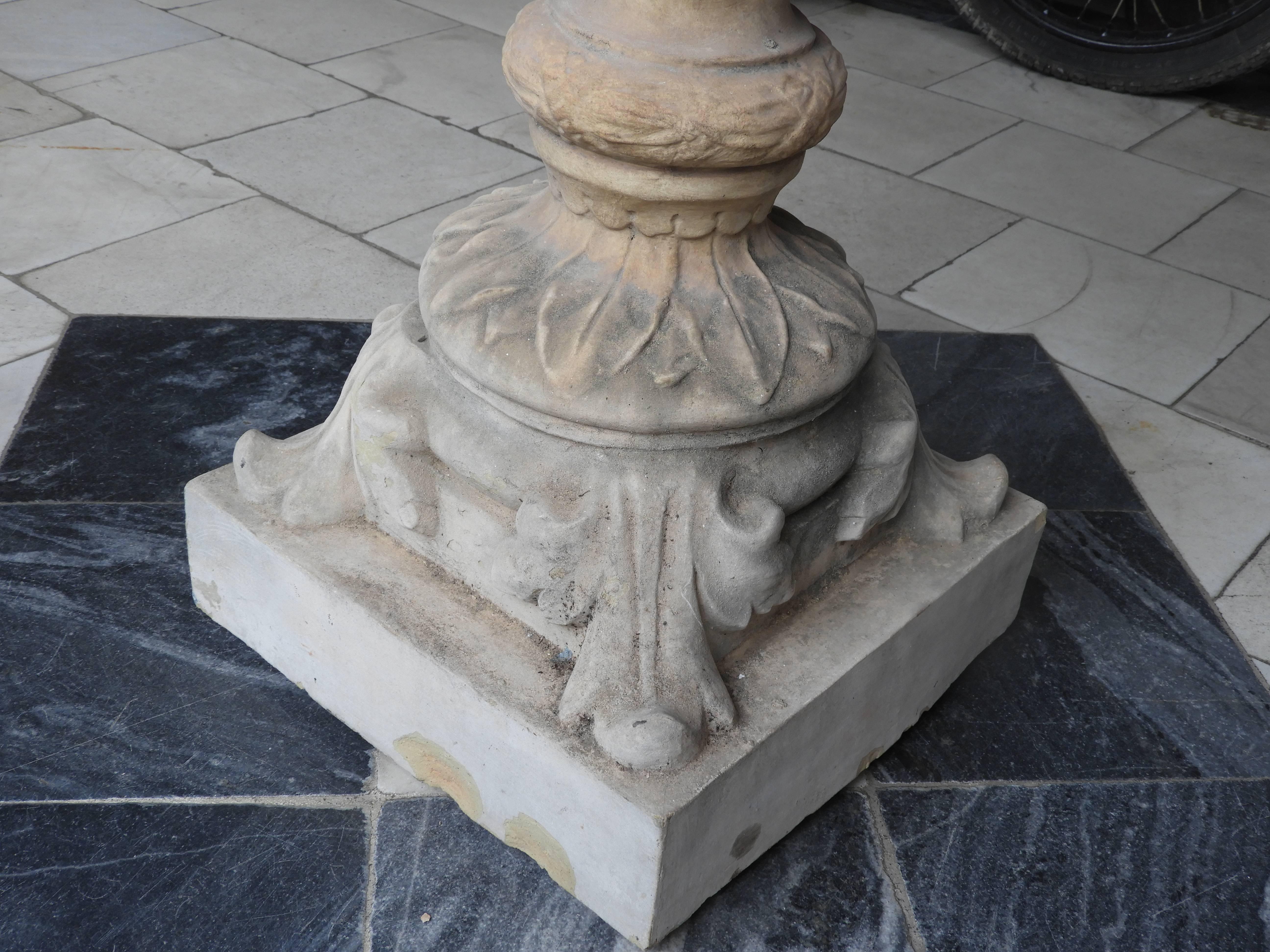 Spanish Terra Cotta Fountain, Early 20th Century In Good Condition For Sale In Zedelgem, BE