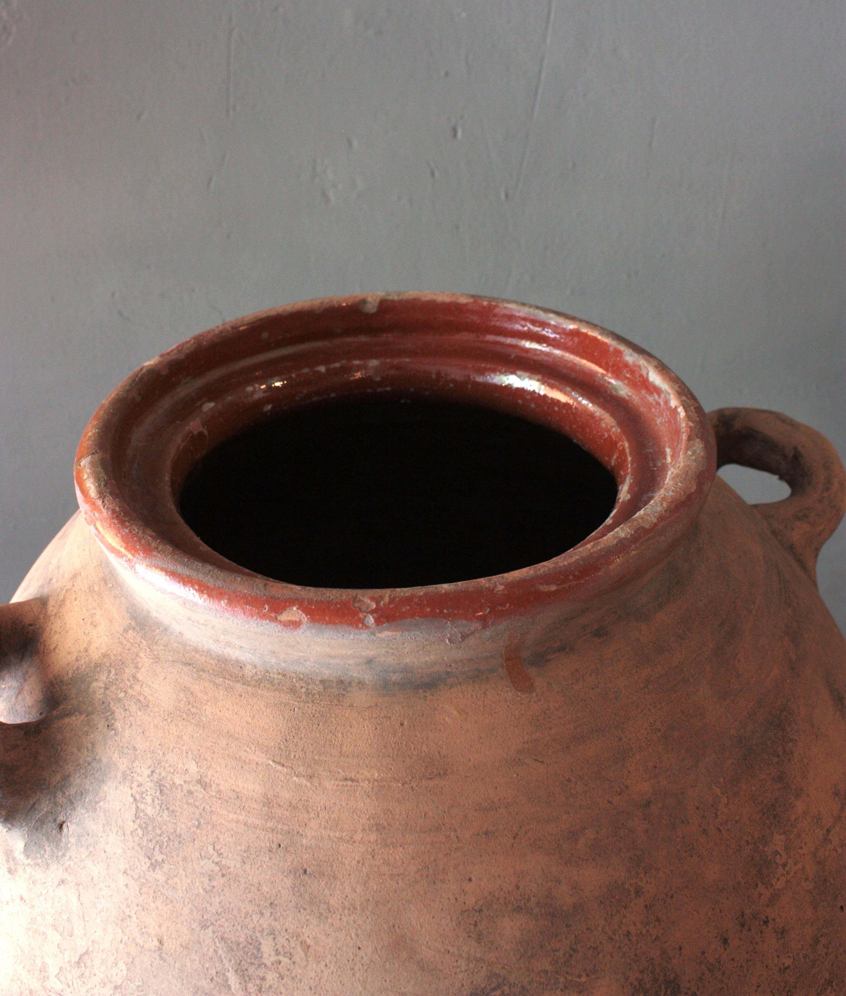 Vaso o recipiente per Oliver in terracotta spagnolo in vendita 3