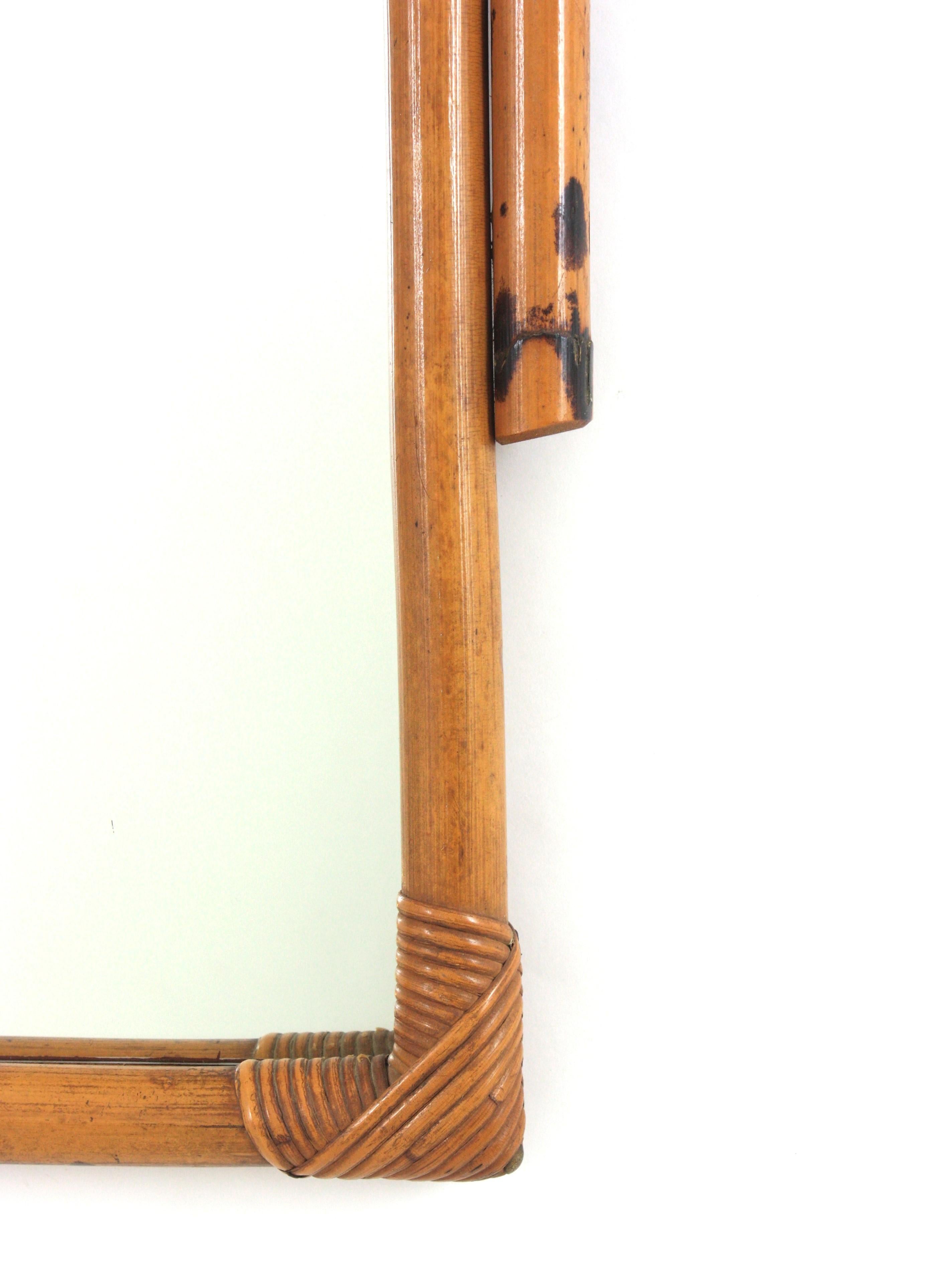 Specchio rettangolare in rattan spagnolo in vendita 2
