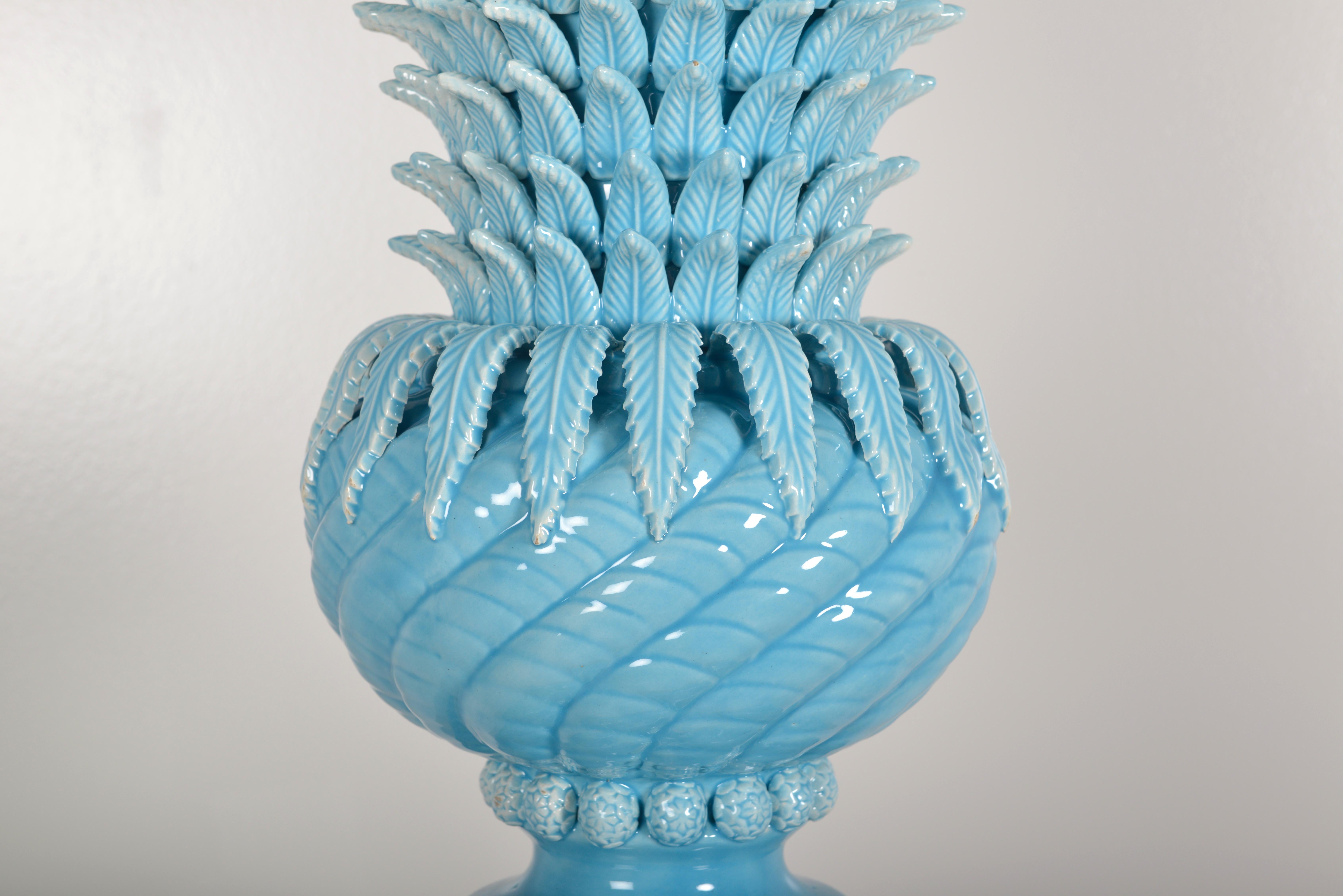 Spanish Turquoise Pineapple Table Lamp In Excellent Condition For Sale In Sint-Kruis, BE