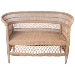 Spanisches zweisitziges handgewebtes Rattan-Sofa