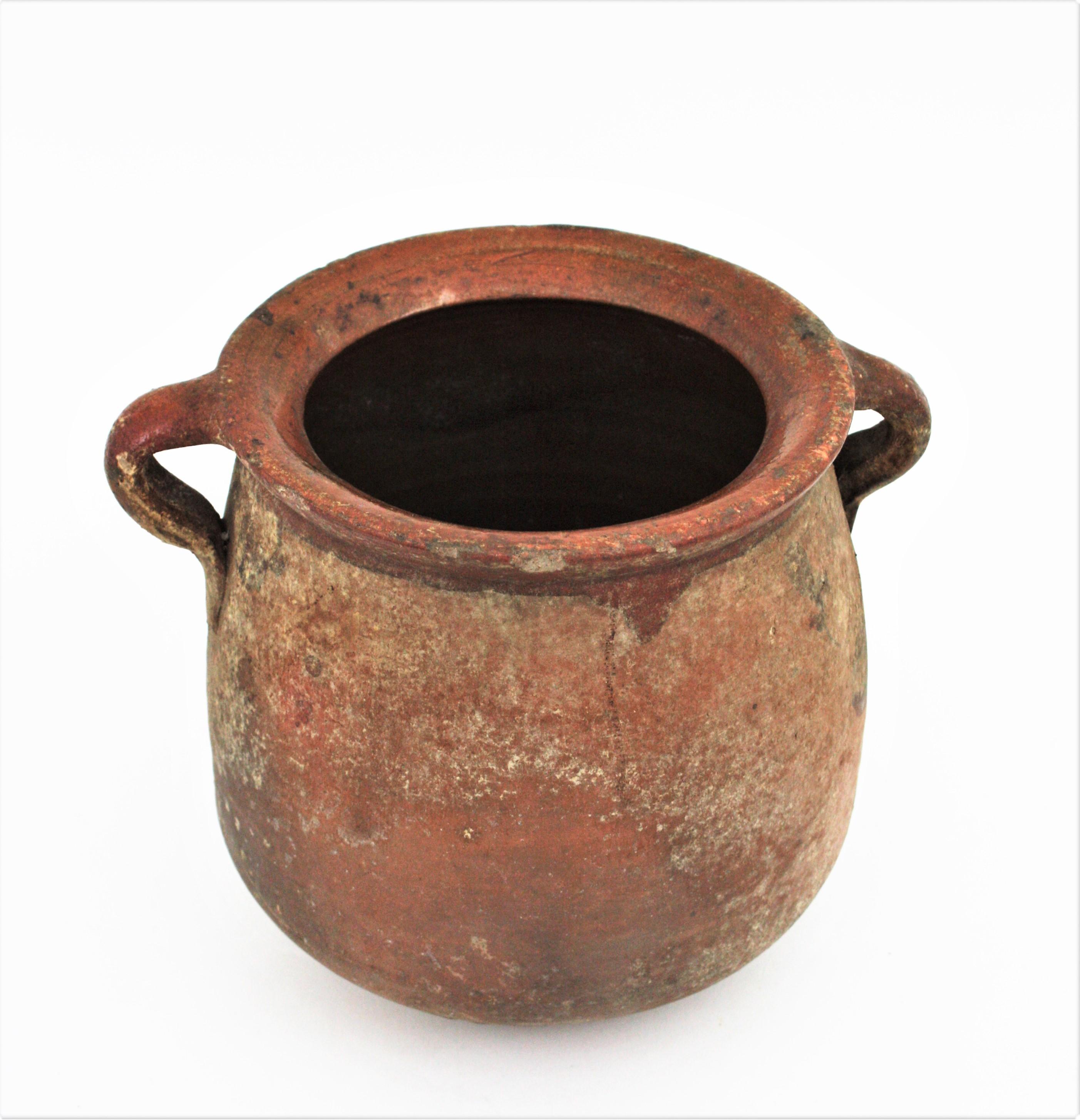 Spanish Unglazed Terracotta Pot or Vessel, 19th Century In Good Condition In Barcelona, ES