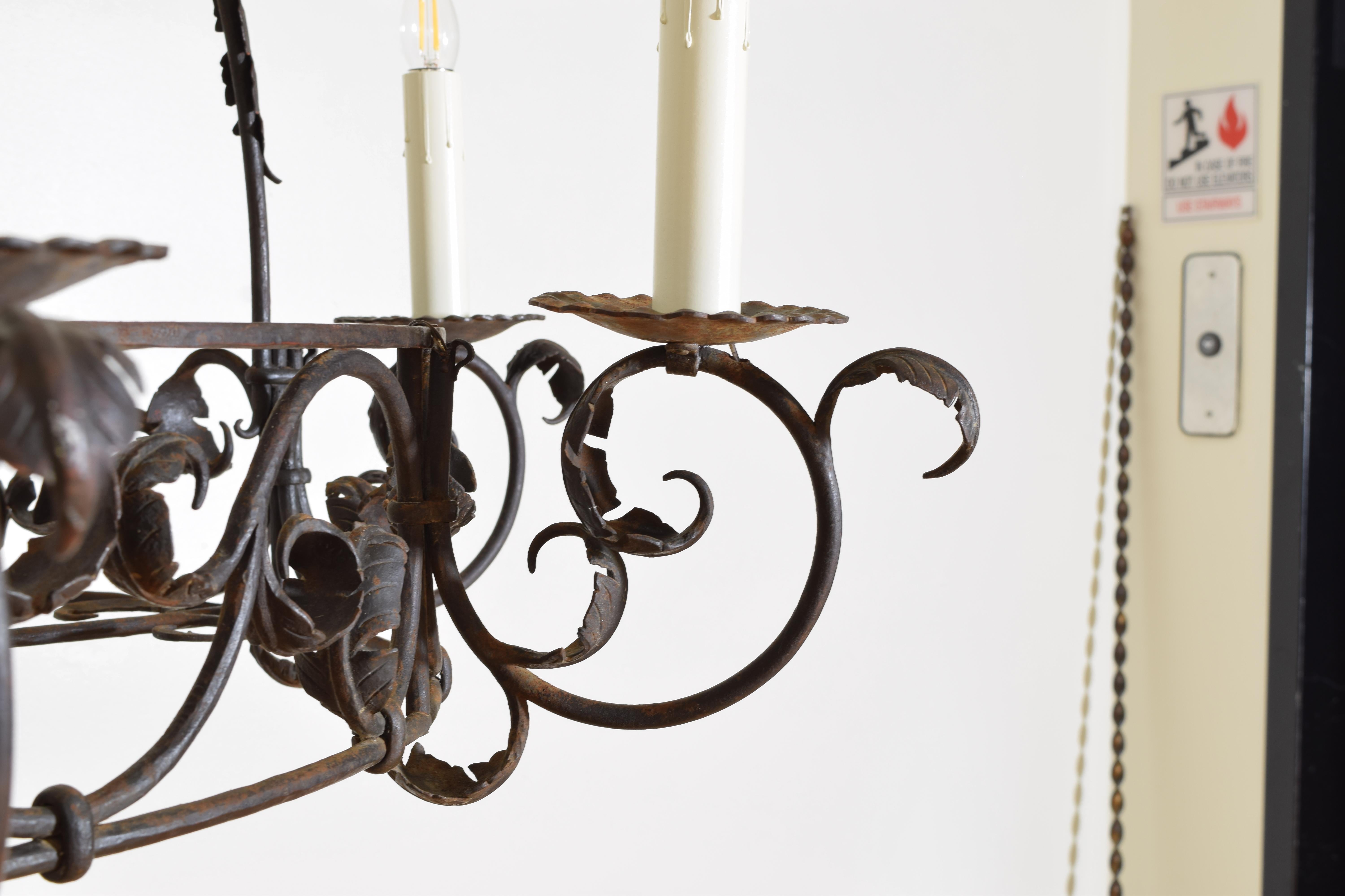 Spanish, Valencia, Wrought Iron 8-Light Dome-Form Chandelier, Early 20th Century For Sale 7