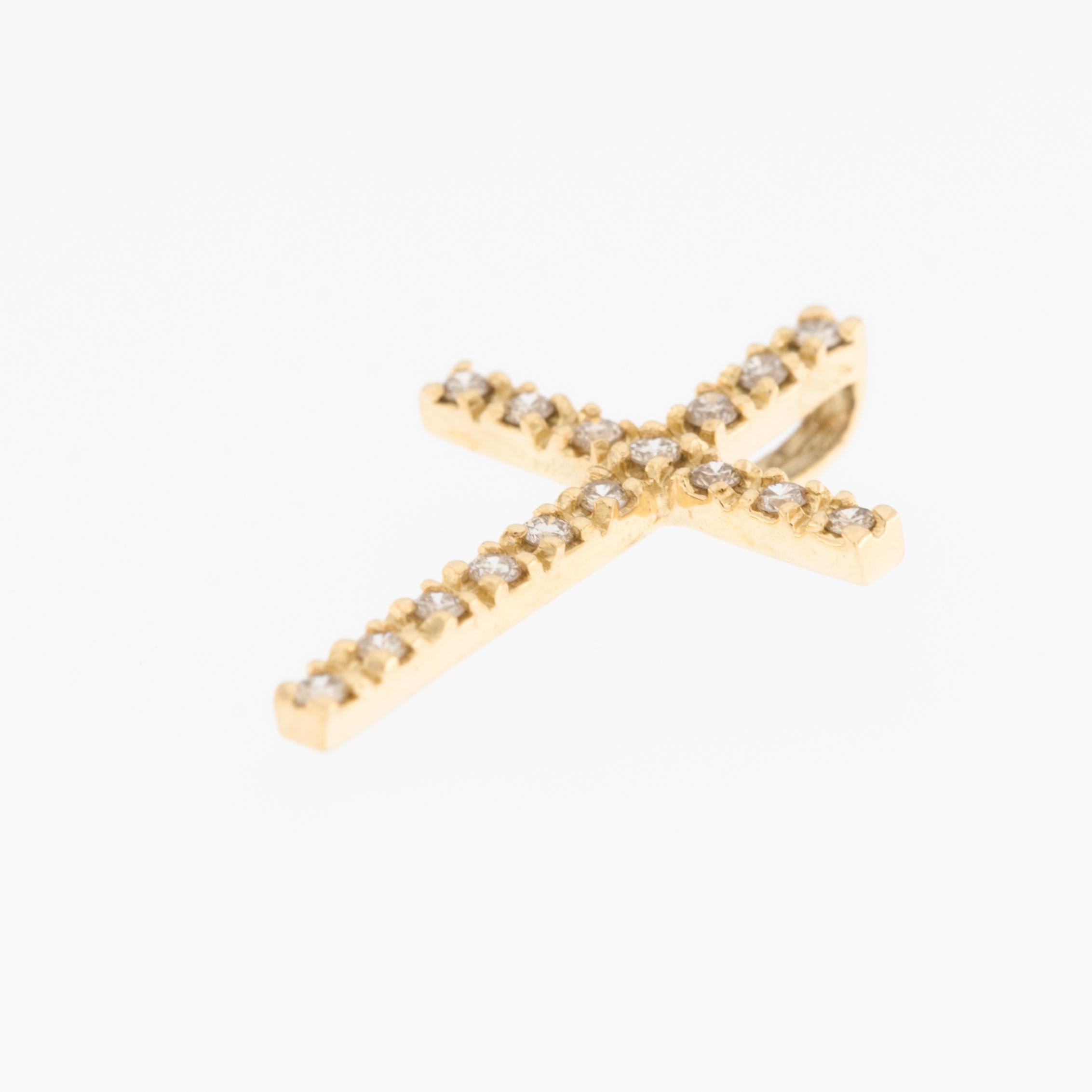 Brilliant Cut Spanish Vintage 18kt Yellow Gold Cross with Diamonds For Sale