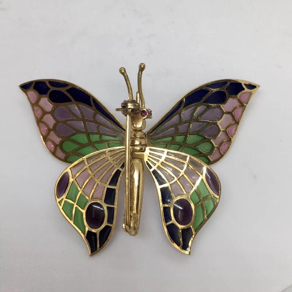 Spanische Vintage Schmetterlingsbrosche, Plique-a-Jour und Rubin 18k Gelbgold 1970er Jahre im Zustand „Hervorragend“ im Angebot in Los Angeles, CA