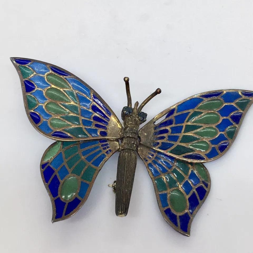 Spanish Vintage Plique a Jour and Sapphire 18k White Gold Butterfly Brooch 1970s For Sale 2