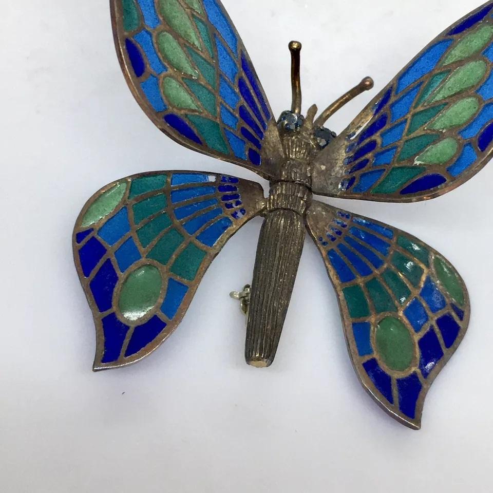 Spanish Vintage Plique a Jour and Sapphire 18k White Gold Butterfly Brooch 1970s For Sale 4