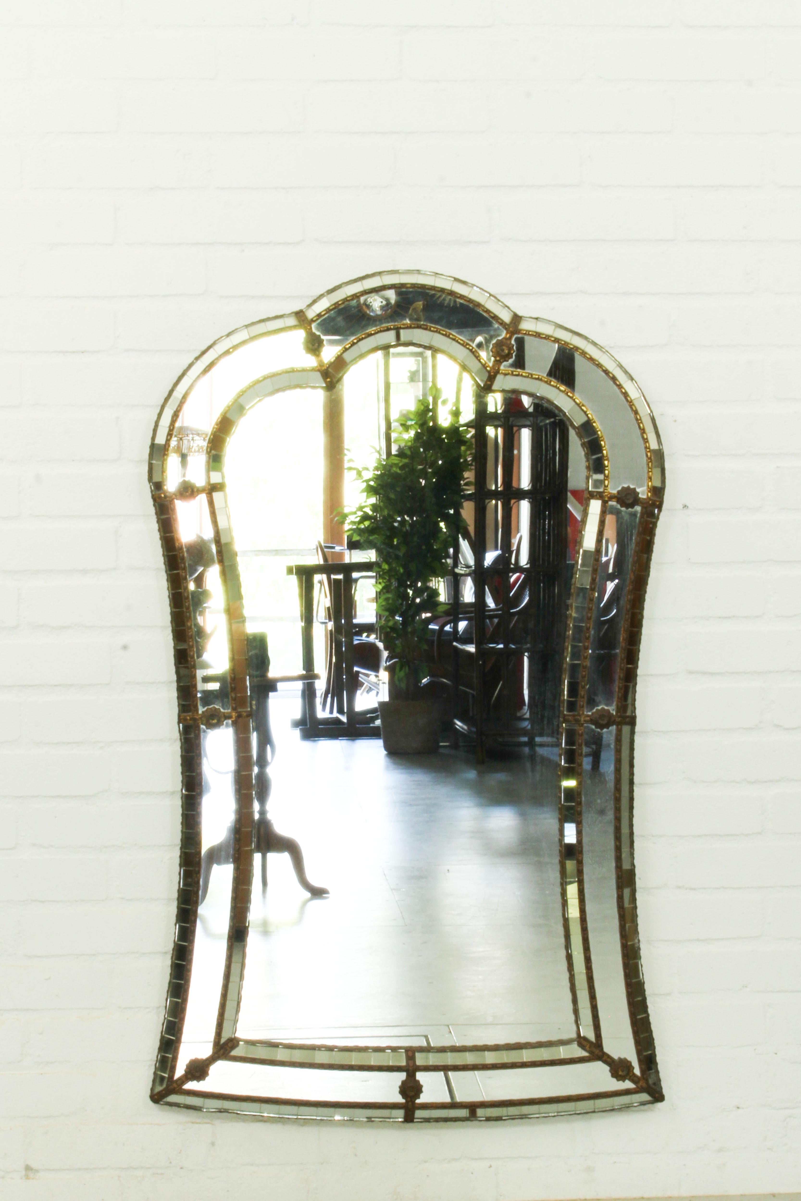 Spanish vintage Regency style mirror, 1970s In Fair Condition In Appeltern, Gelderland
