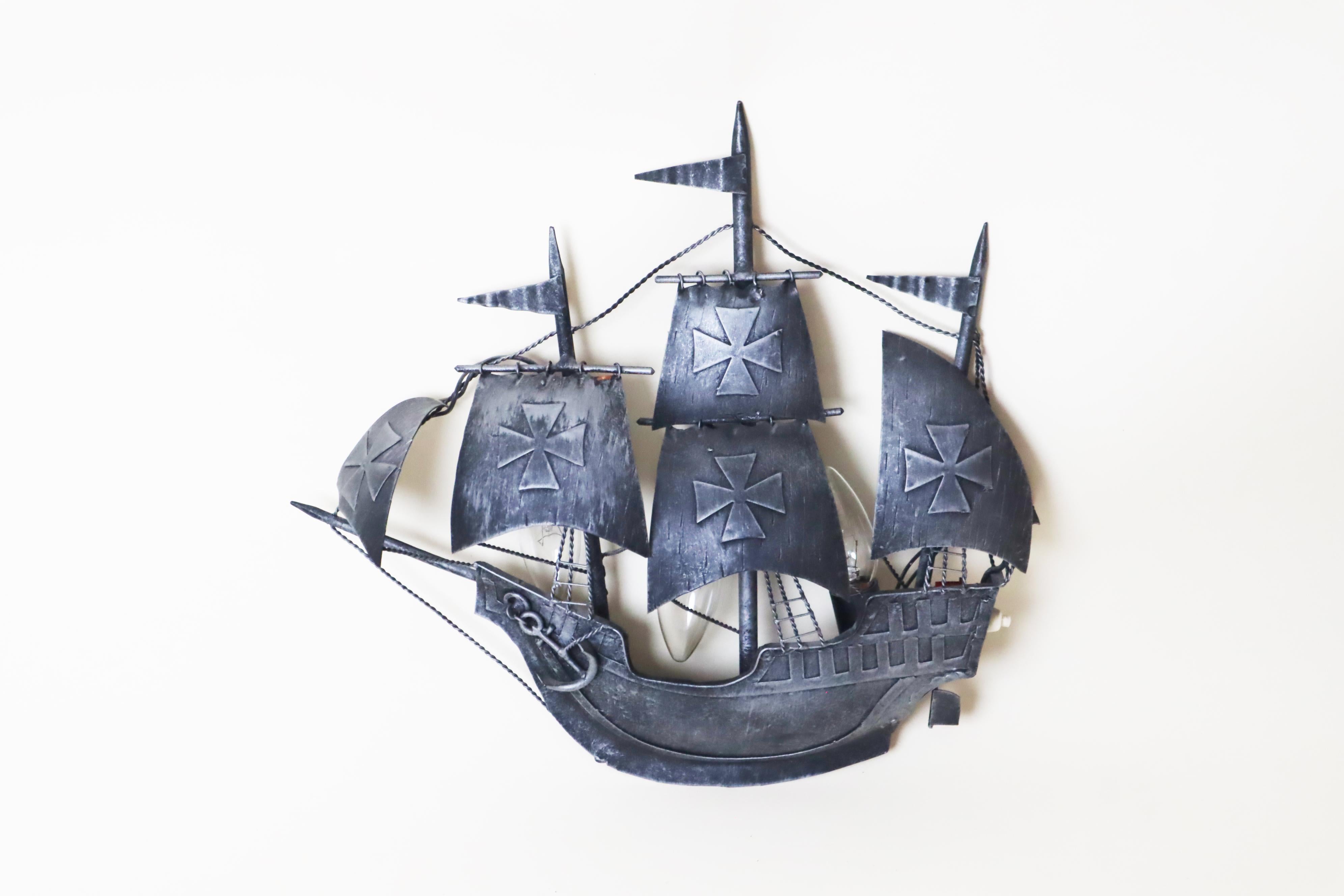 Aplique Español Hierro Forjado Galeón Velero Santa María Colón en Bueno estado para la venta en Hannover, DE