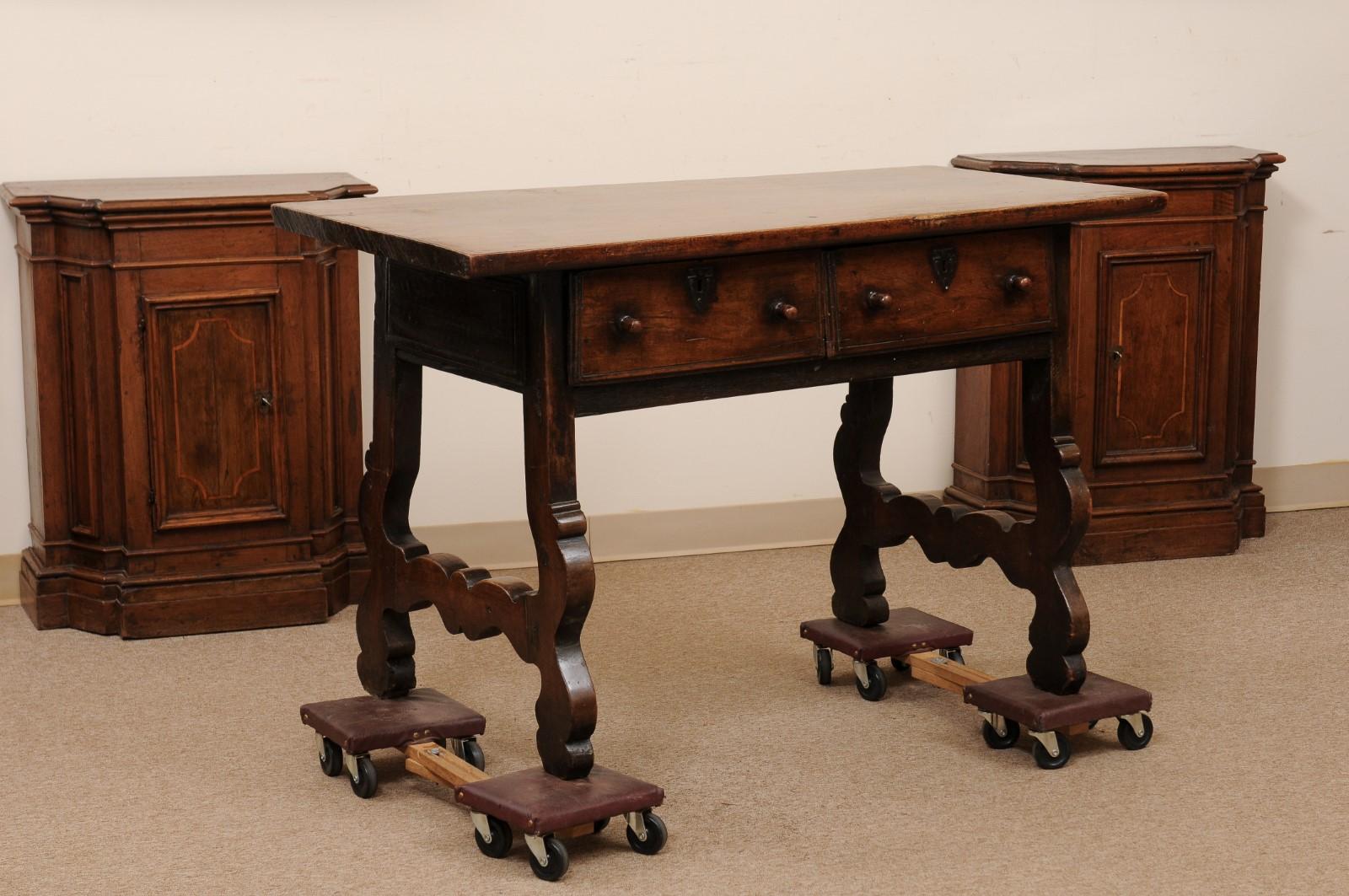 18th Century and Earlier Spanish Walnut Console Table with 2 Drawers and Lyre Legs, Early 18th Century For Sale