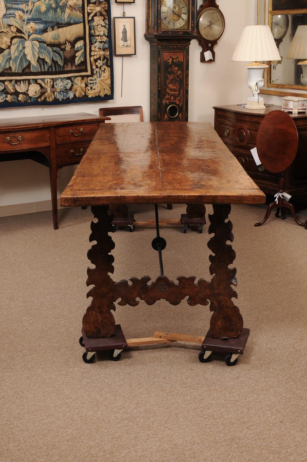 20th Century Spanish Walnut Dining Table with Lyre-form Legs For Sale