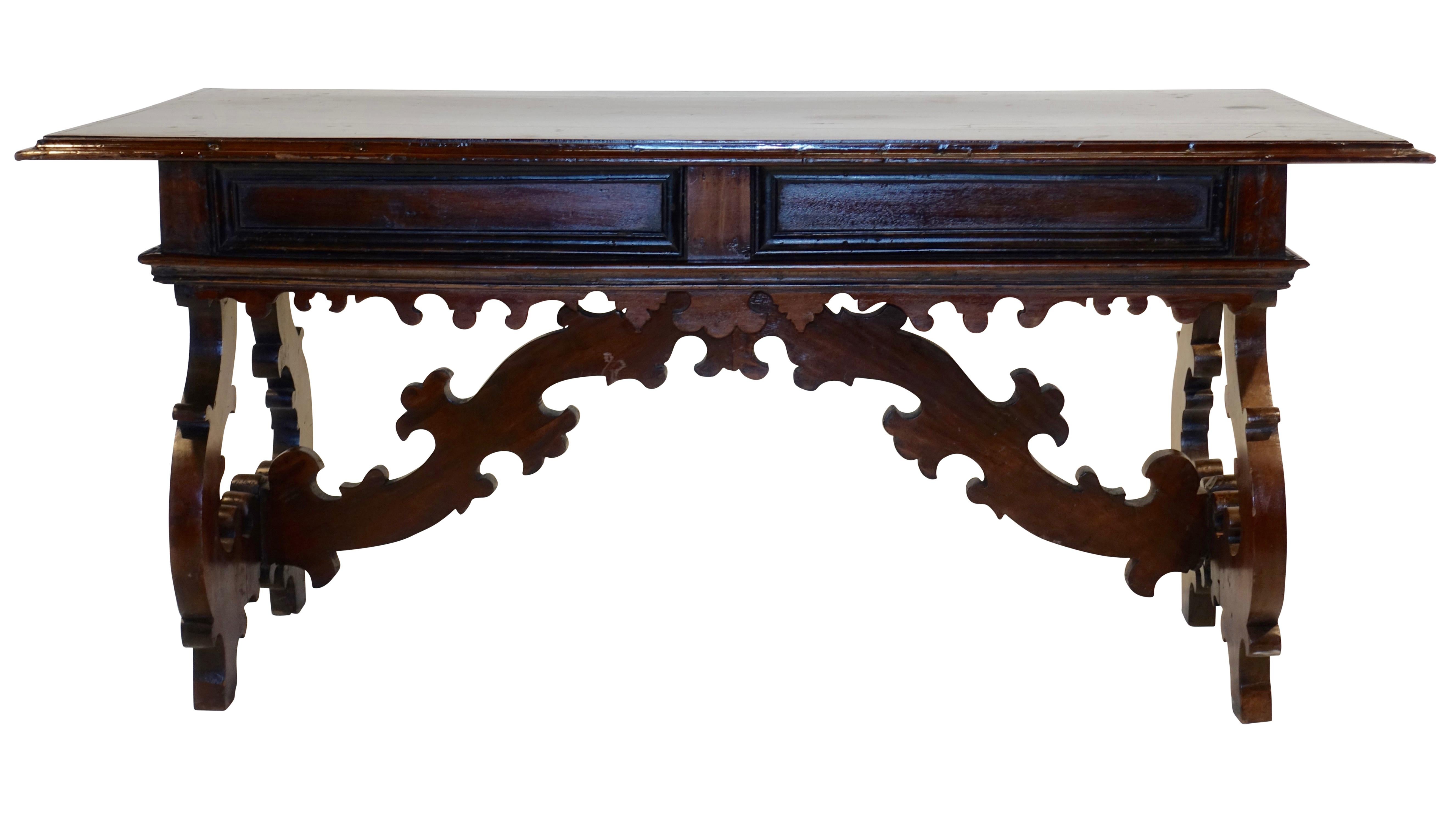 Spanish Walnut Library Table Desk with Two Drawers, 18th Century For Sale 3