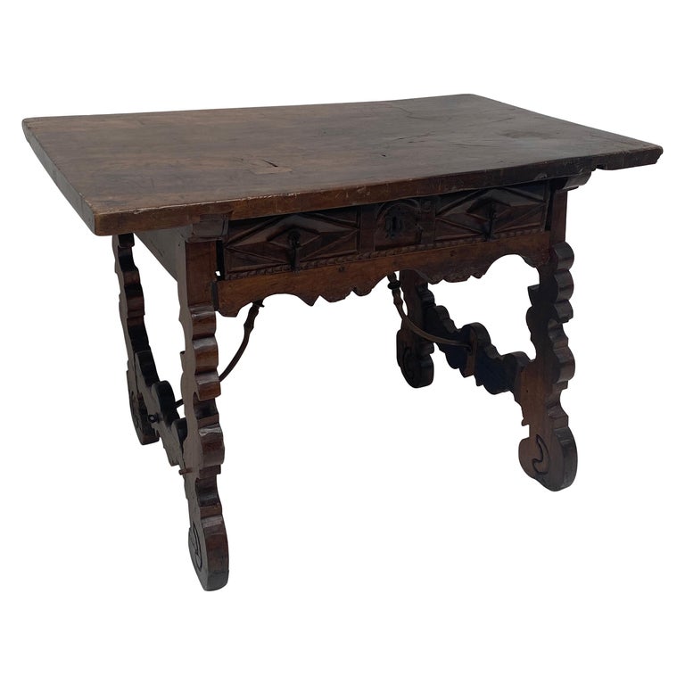 Small Antique Spanish Walnut Table, 18 th Century For Sale