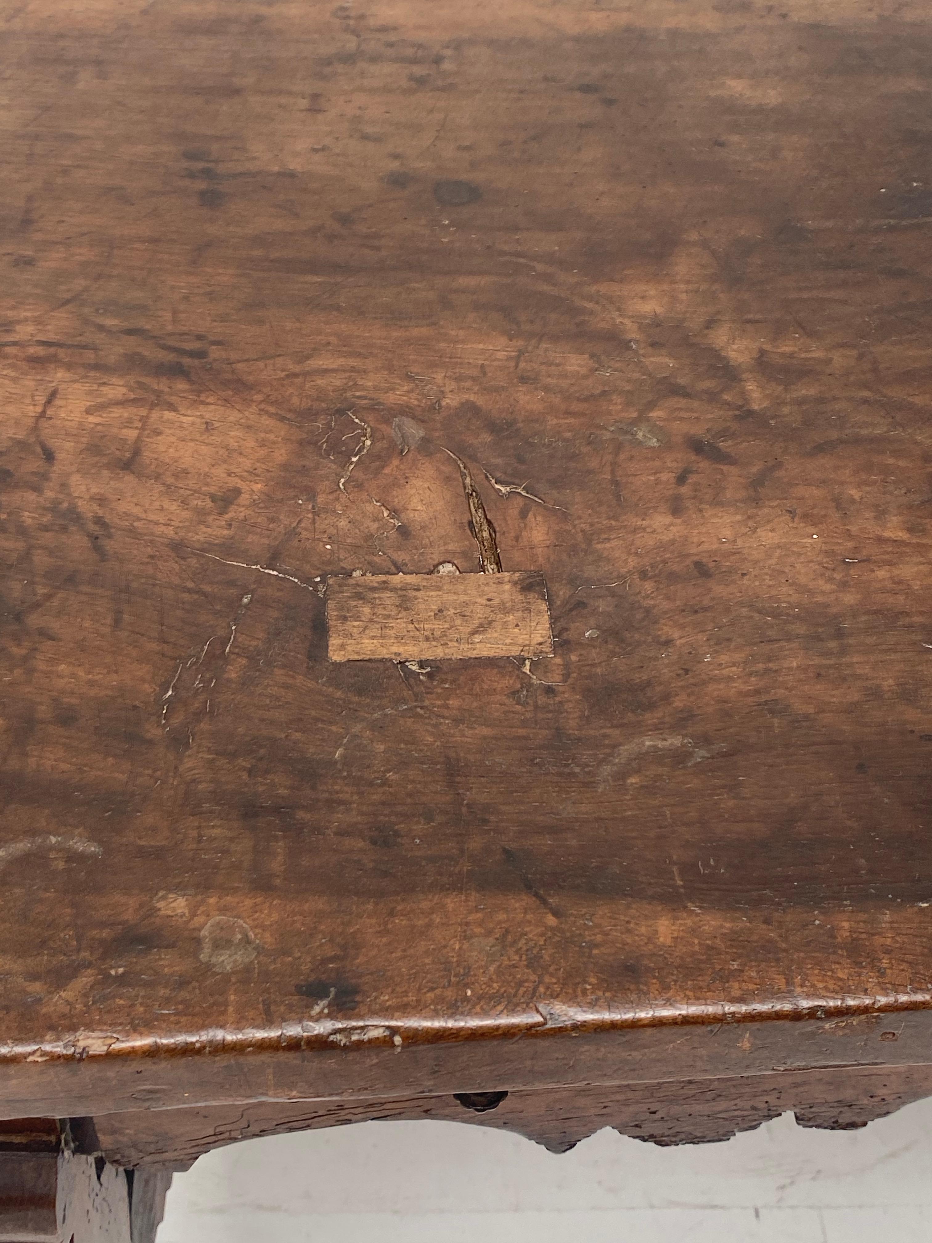 Small Antique Spanish Walnut Table, 18 th Century For Sale 2