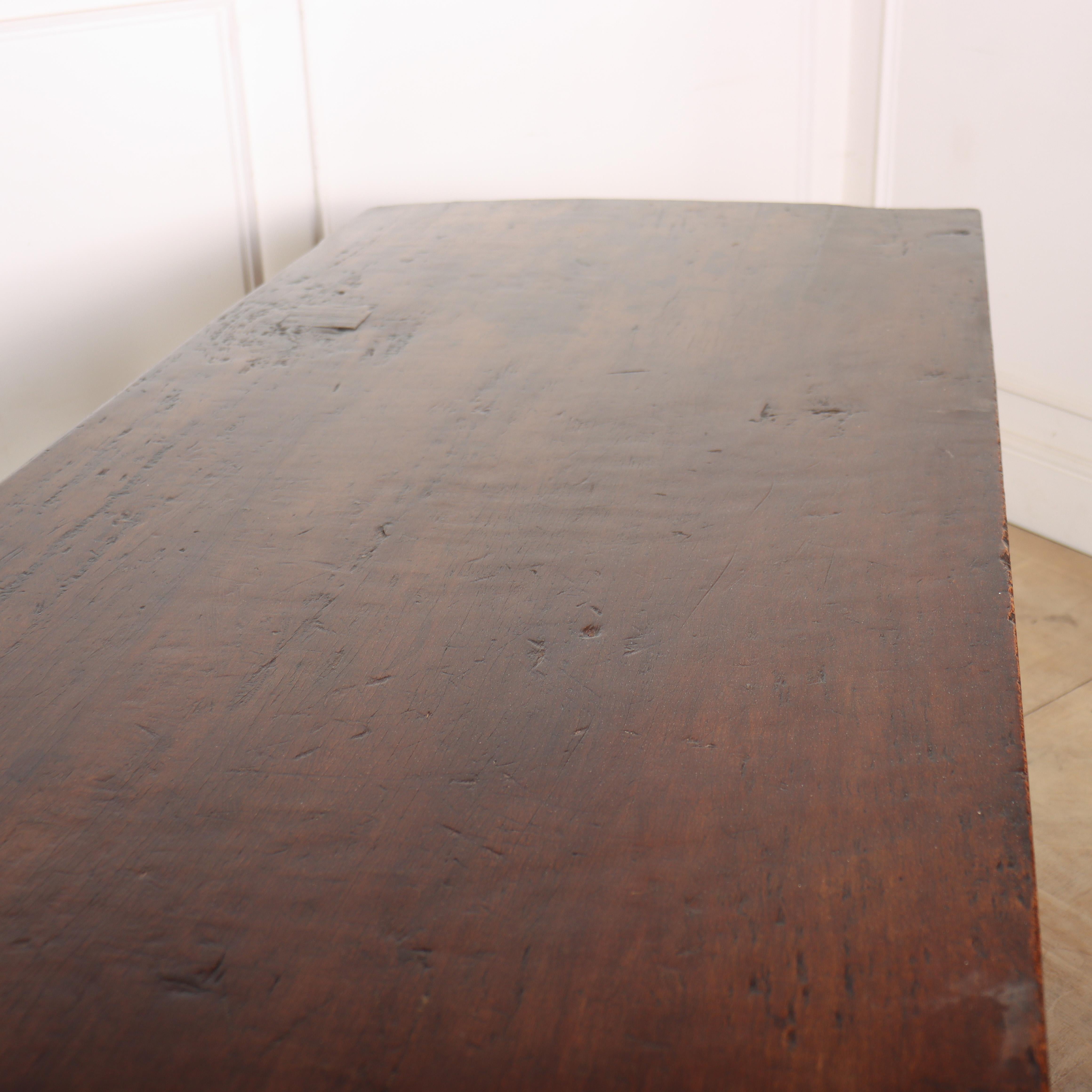 Table à tréteaux en noyer espagnol en vente 1