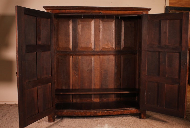 Spanish Wardrobe in Walnut17 ° Century For Sale at 1stDibs
