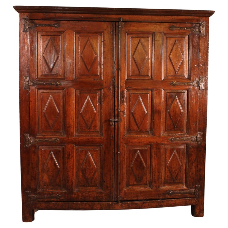 Spanish Wardrobe in Walnut17 ° Century For Sale at 1stDibs