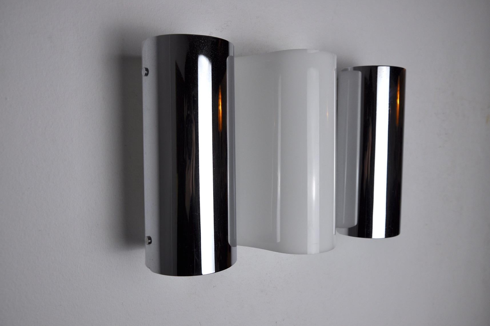 Spanish Wave Sconce by Métalarte, 1970s In Good Condition For Sale In BARCELONA, ES