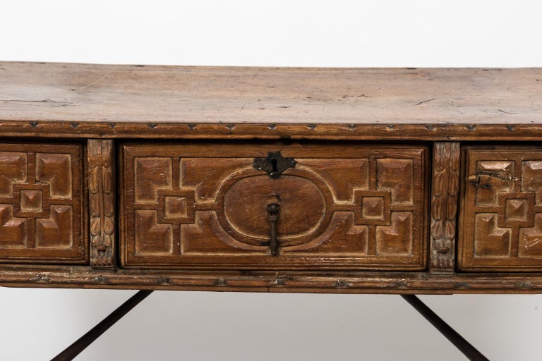 18th Century Spanish Walnut Desk For Sale 6