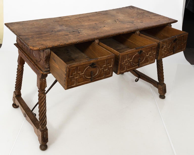 18th Century Spanish Walnut Desk In Good Condition For Sale In Stamford, CT
