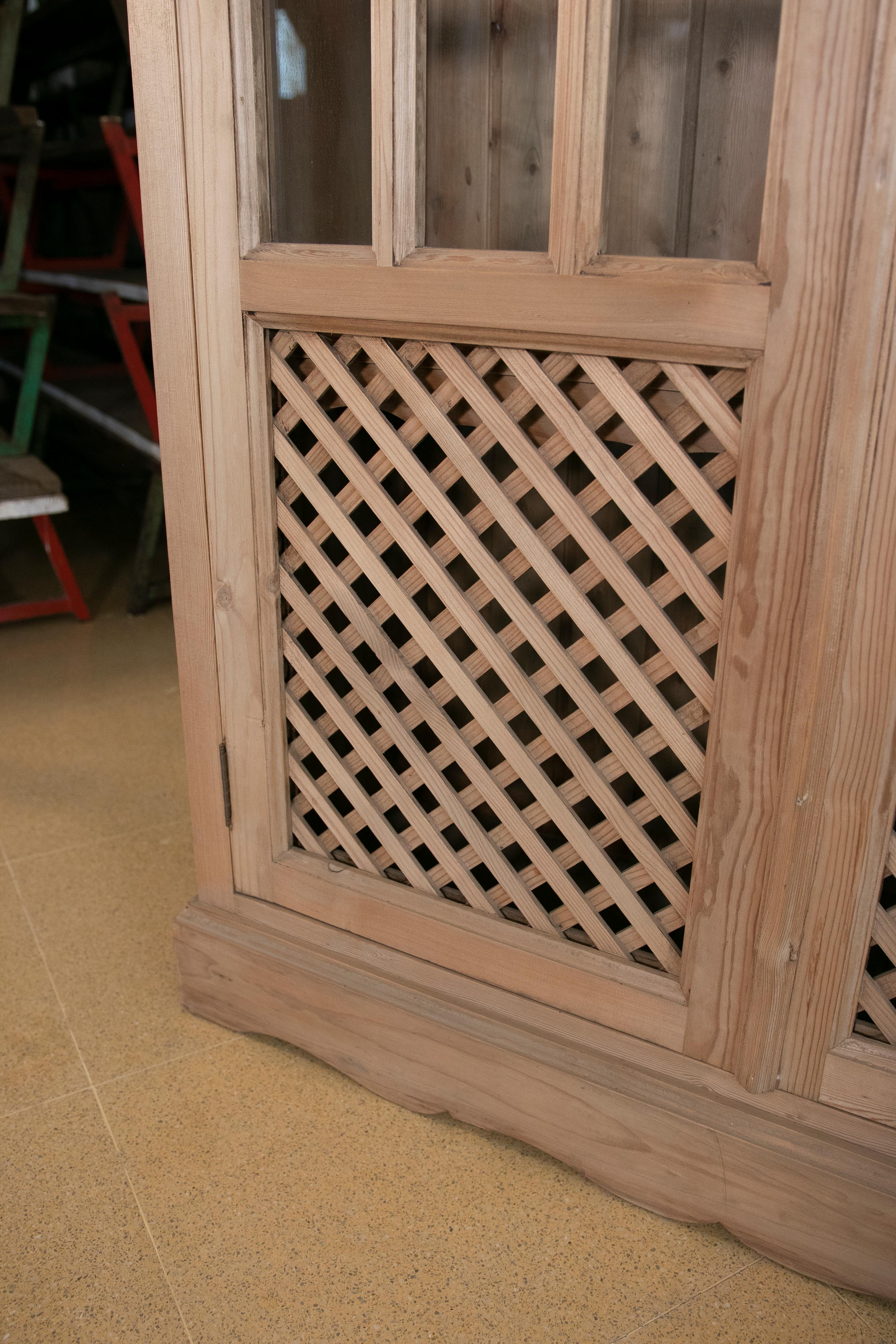 Spanish Wooden Cabinet with Glass Doors and Latticework For Sale 8