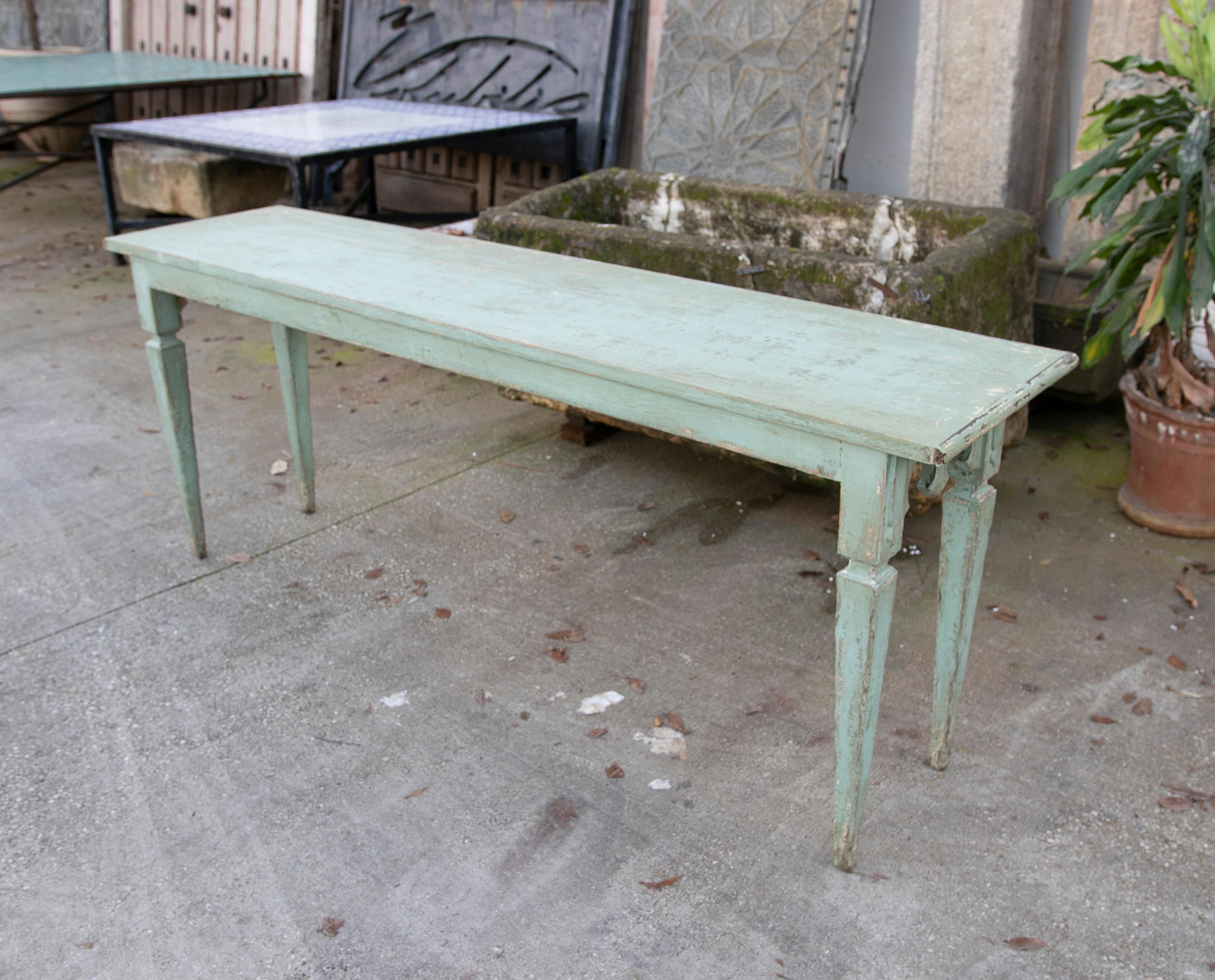 Spanish Wooden Console with Hand Carved and Hand Painted Skirt In Good Condition For Sale In Marbella, ES