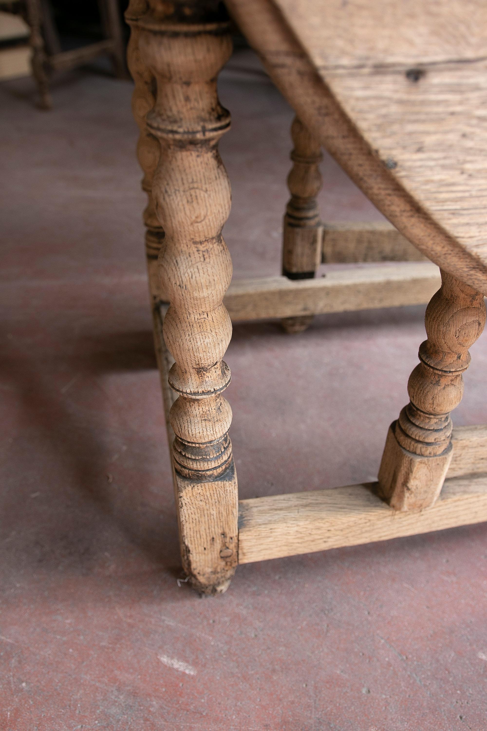 Spanish Wooden Wing Table with Turned Legs  For Sale 8