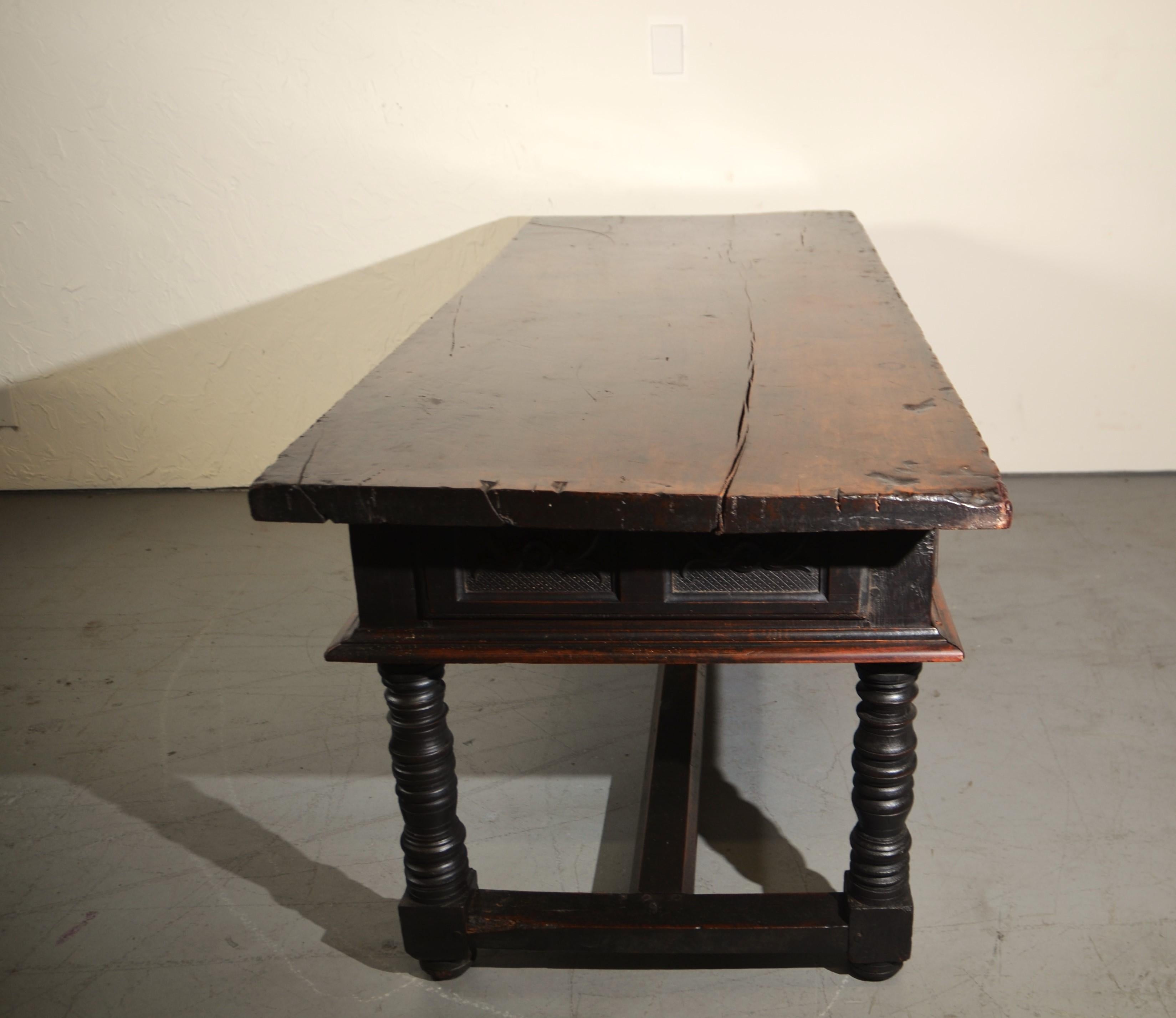 Spanish Work Table in Oak, C.1680 For Sale 3